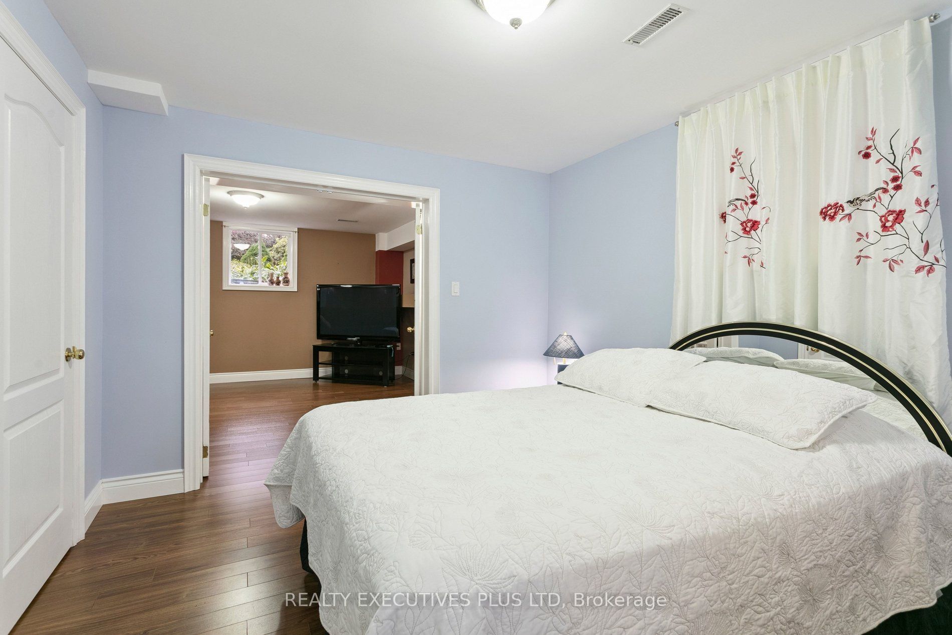 2547 Morrison Avenue Property Photo 38