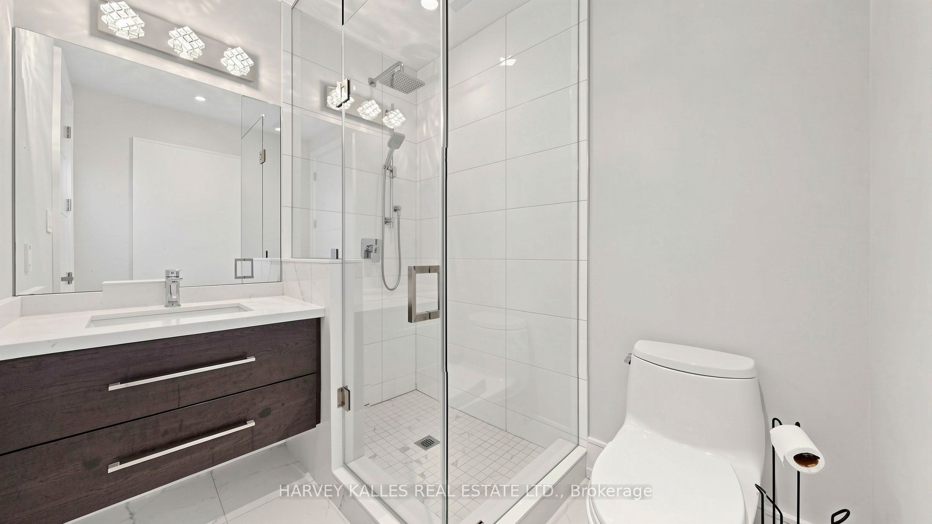 529 Pineland Avenue Property Photo 36