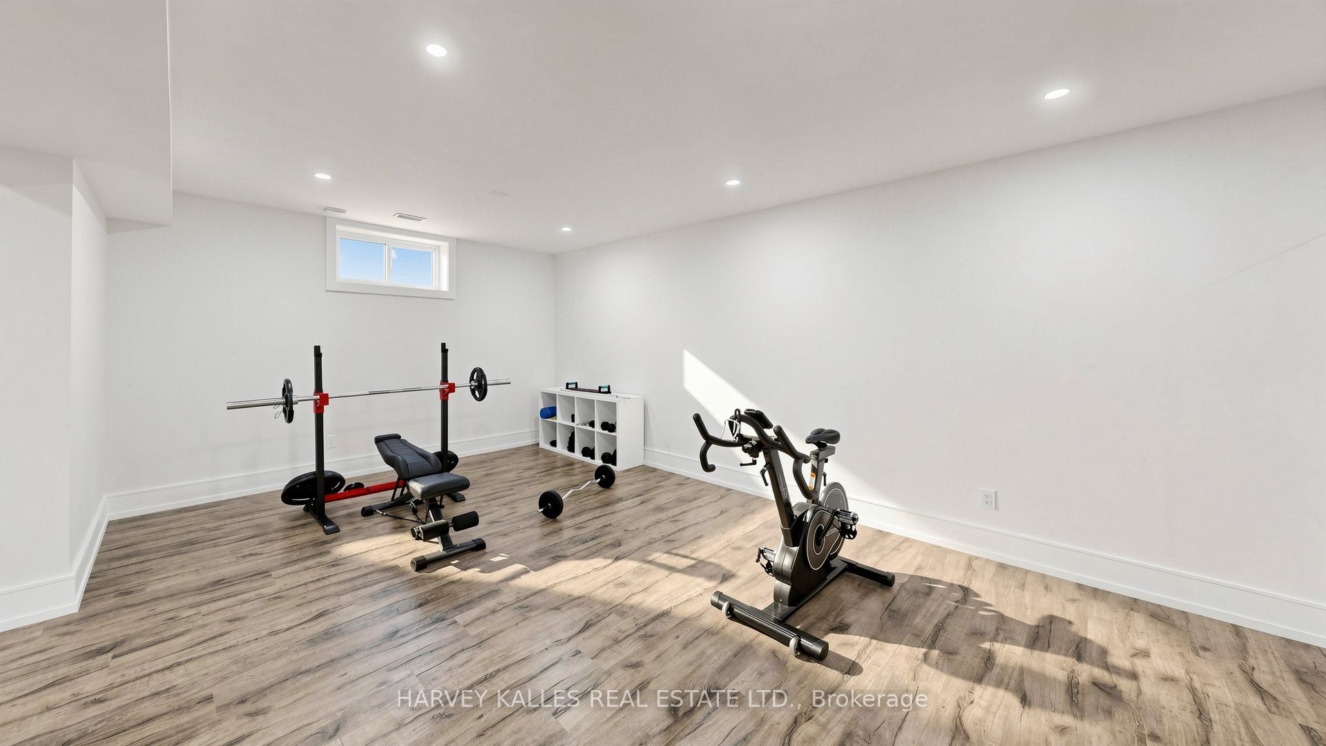 529 Pineland Avenue Property Photo 45