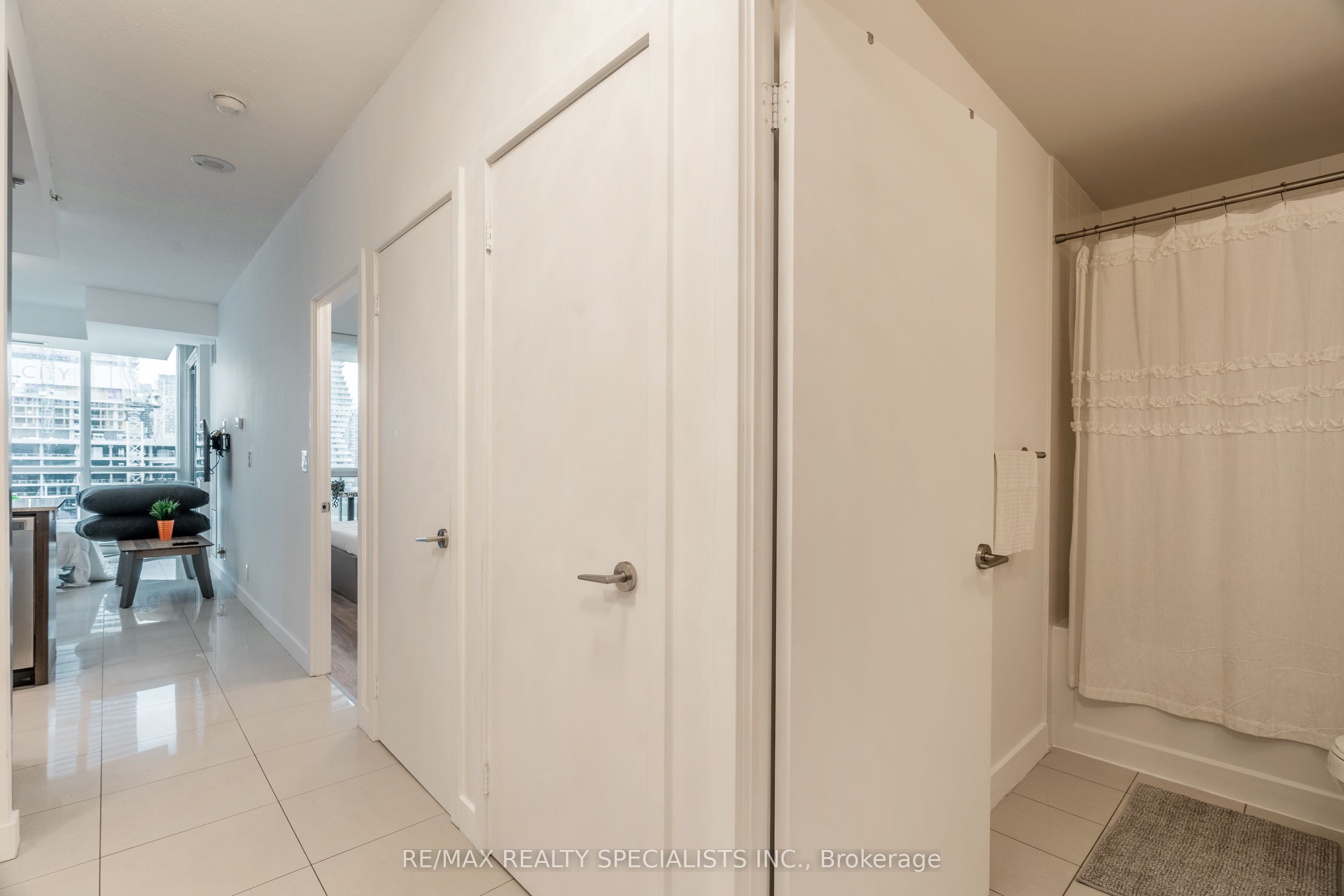 3985 Grand Park Drive 617 Property Photo 2