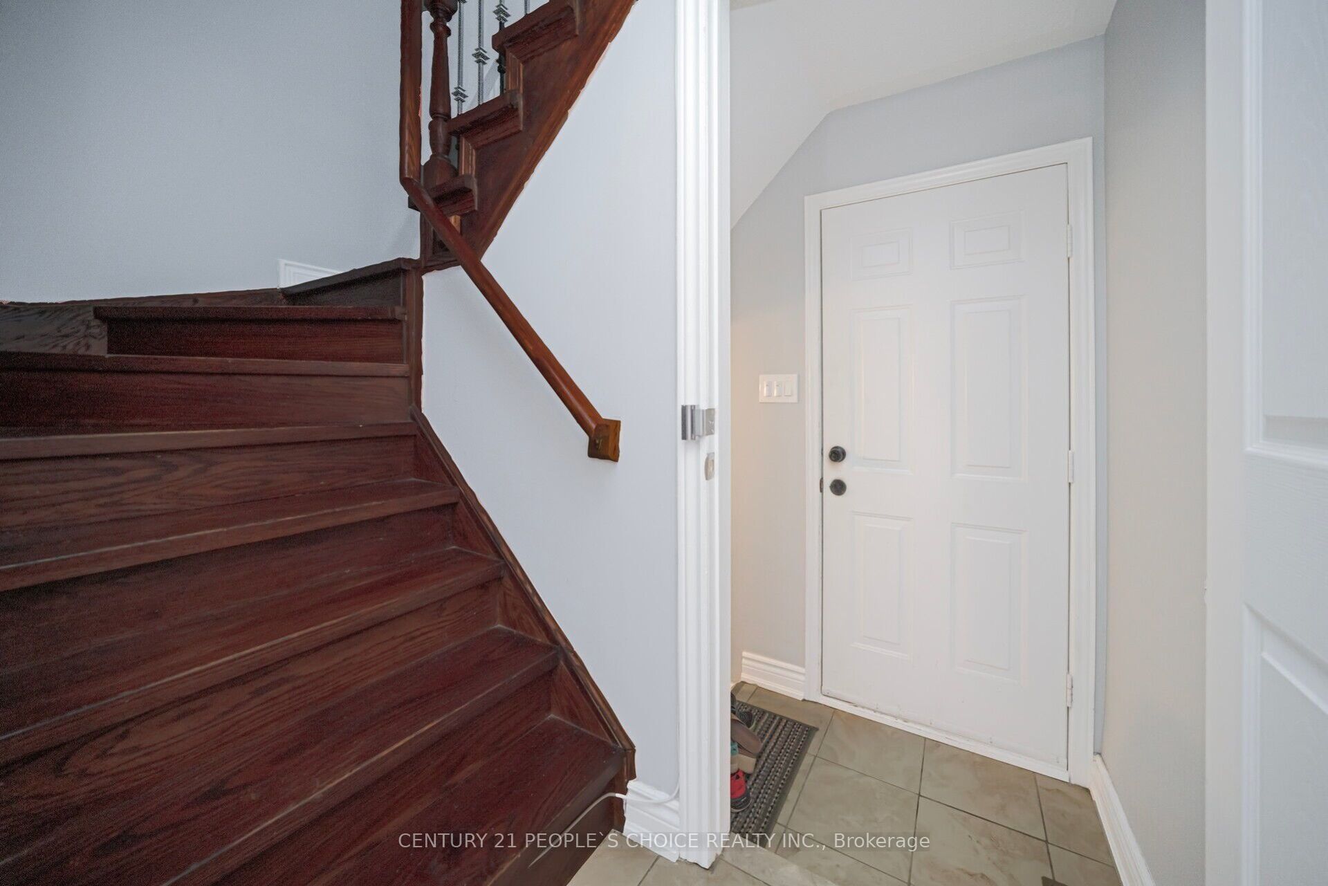 2 Checkerberry Crescent Property Photo 34