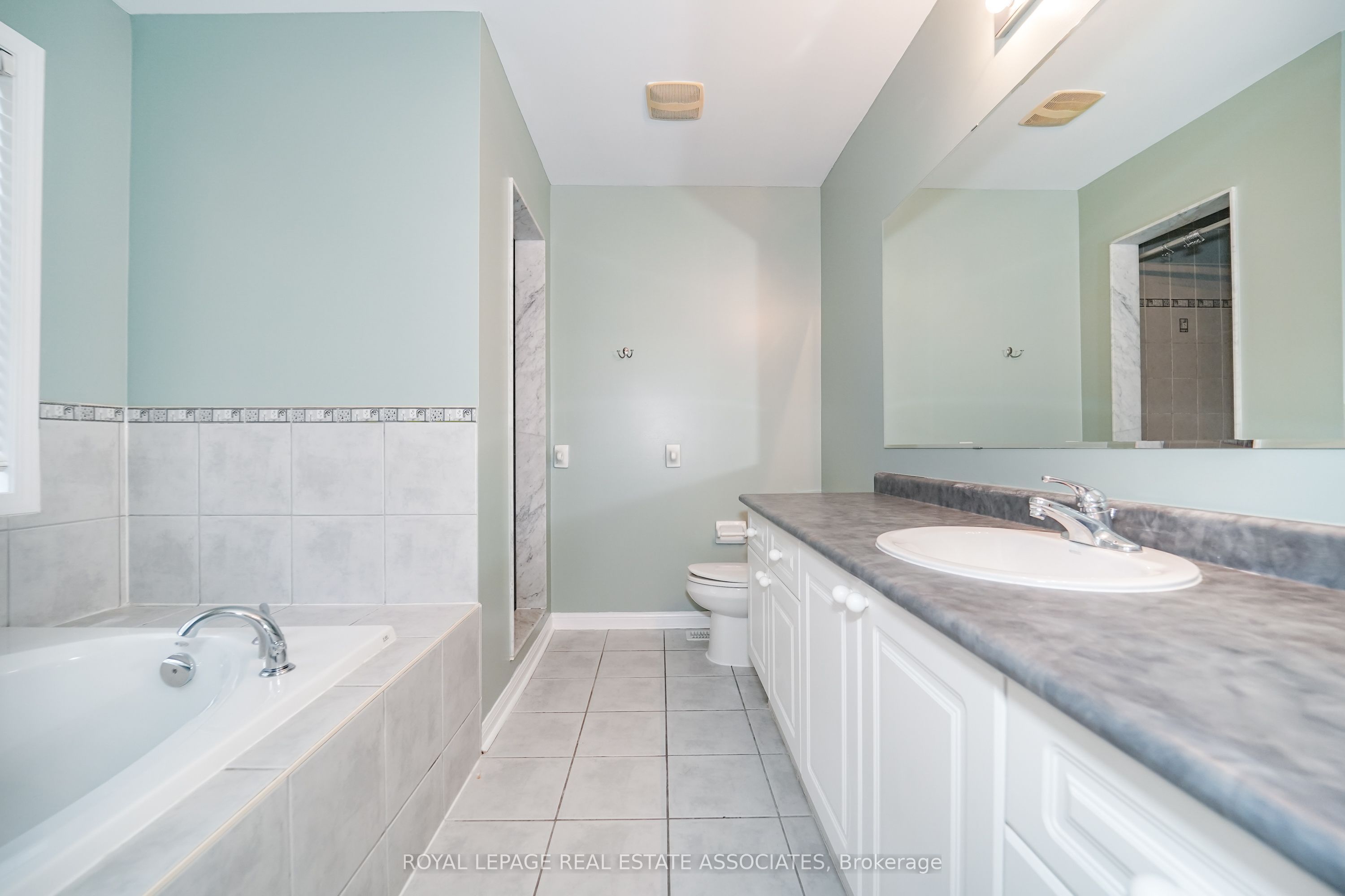 54 Horizon Street Property Photo 33