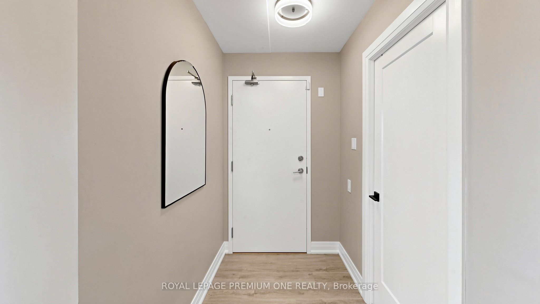 1600 Keele Street 824 Property Photo 4