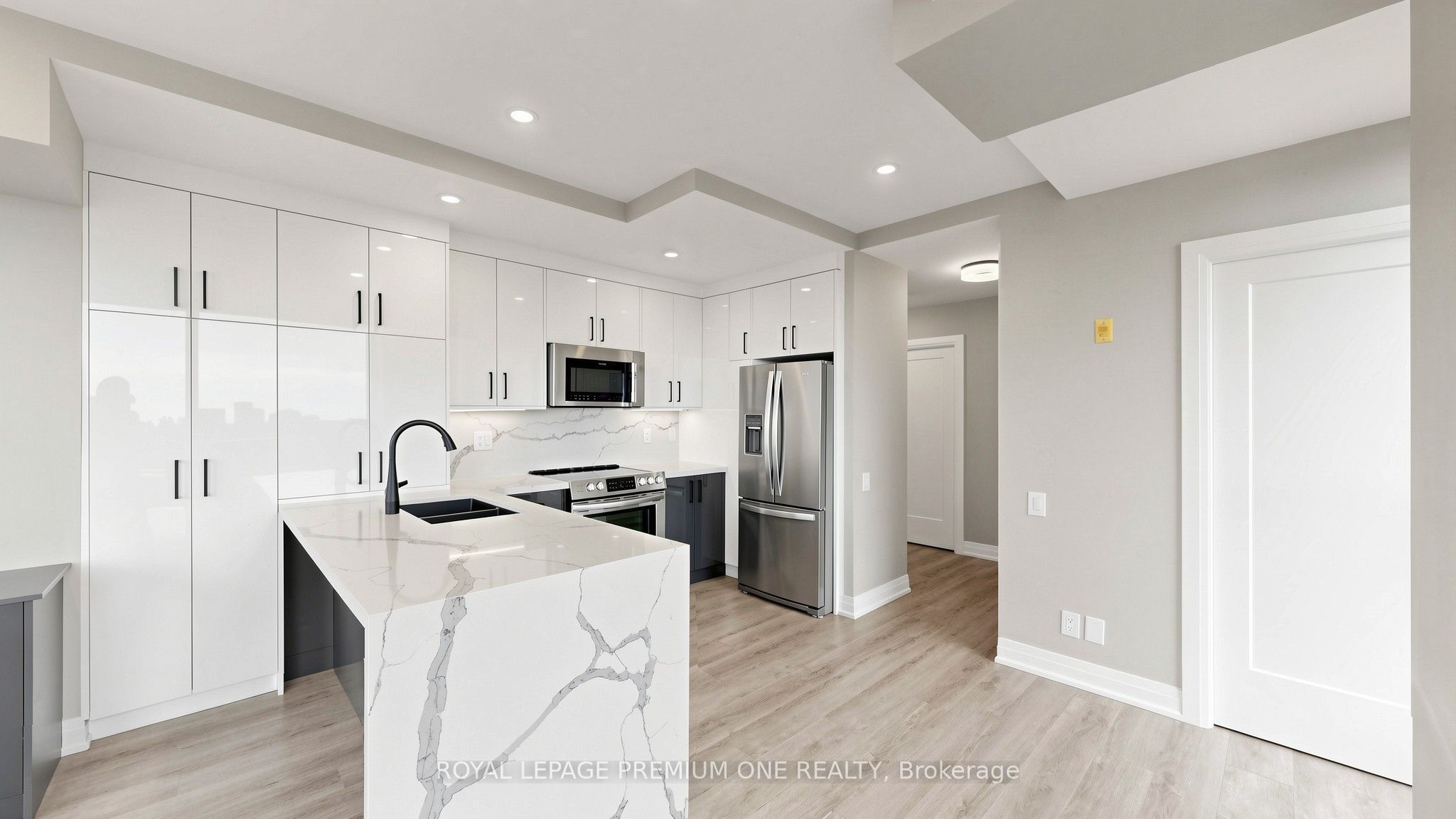 1600 Keele Street 824 Property Photo 8