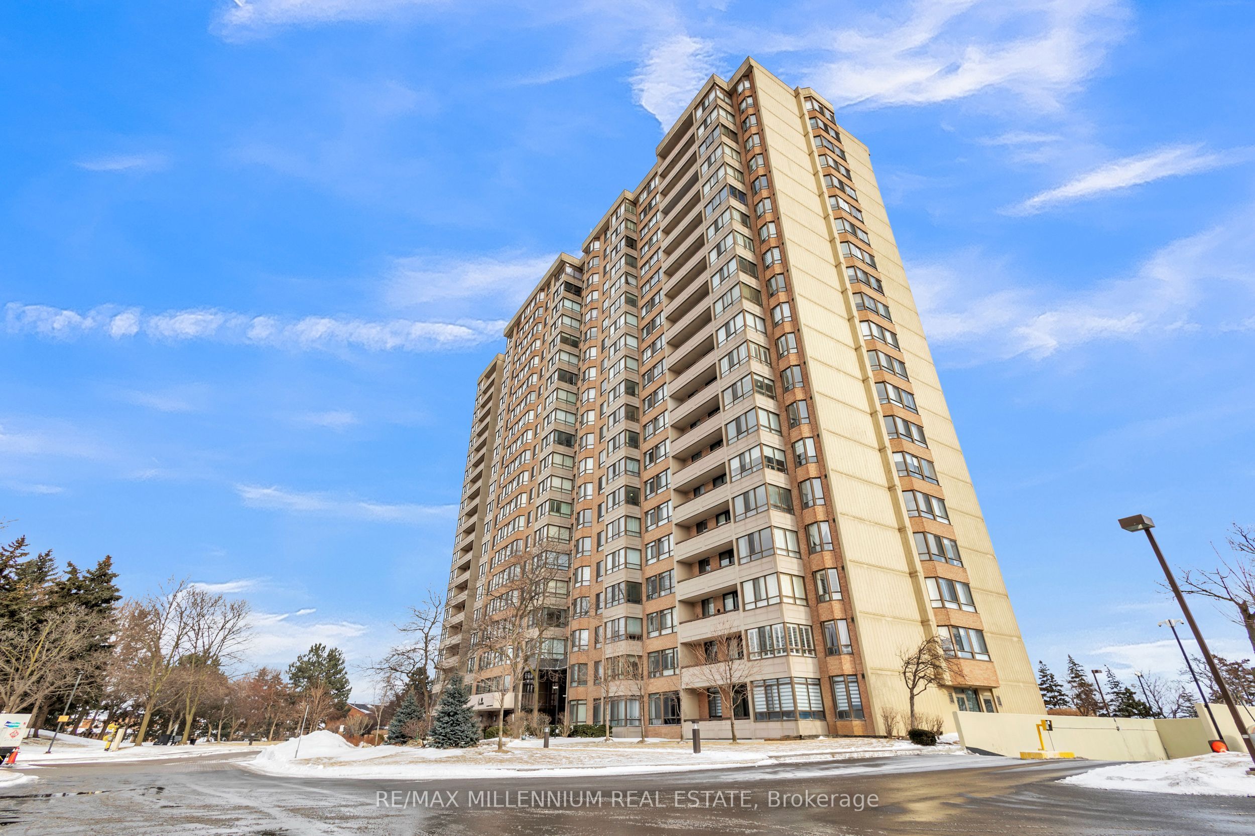 100 County Court Boulevard 1107 Property Photo 1