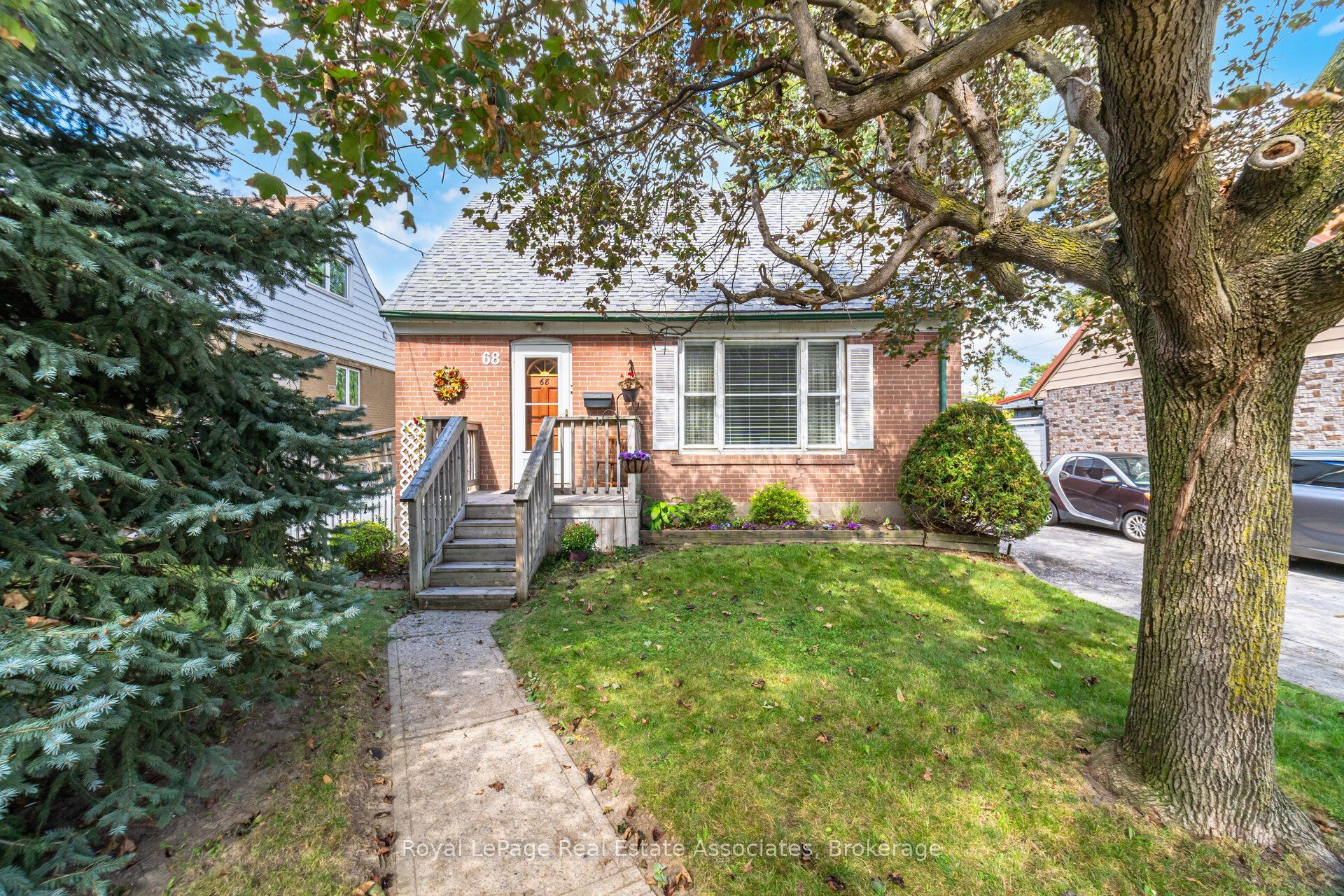 68 Allenby Avenue Property Photo 1