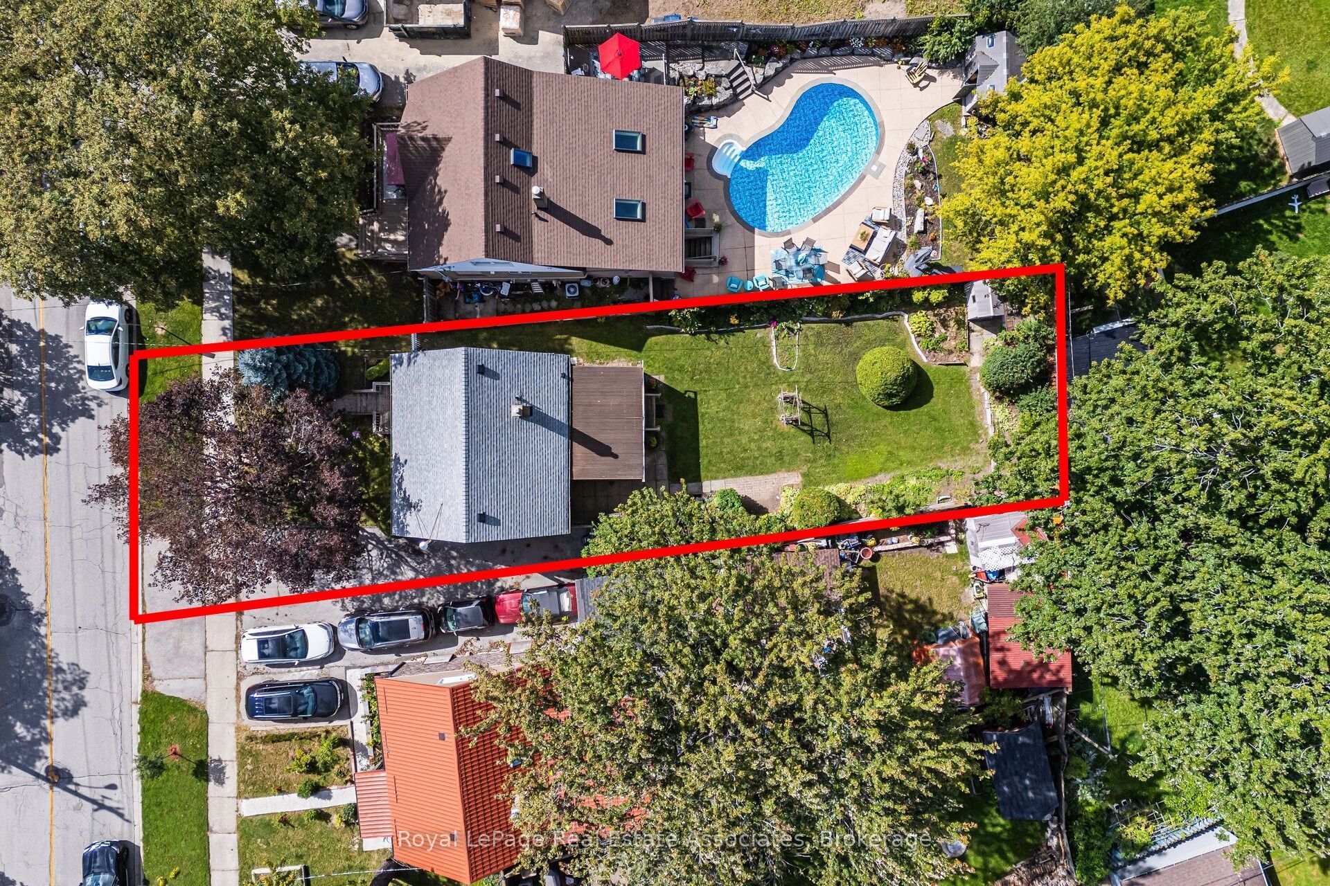 68 Allenby Avenue Property Photo 4