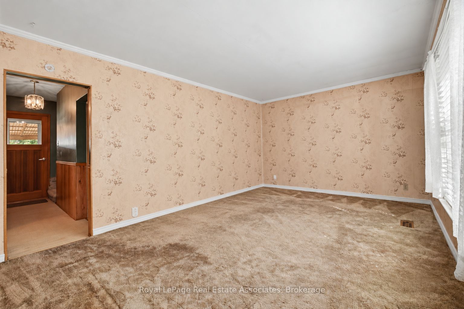 68 Allenby Avenue Property Photo 12