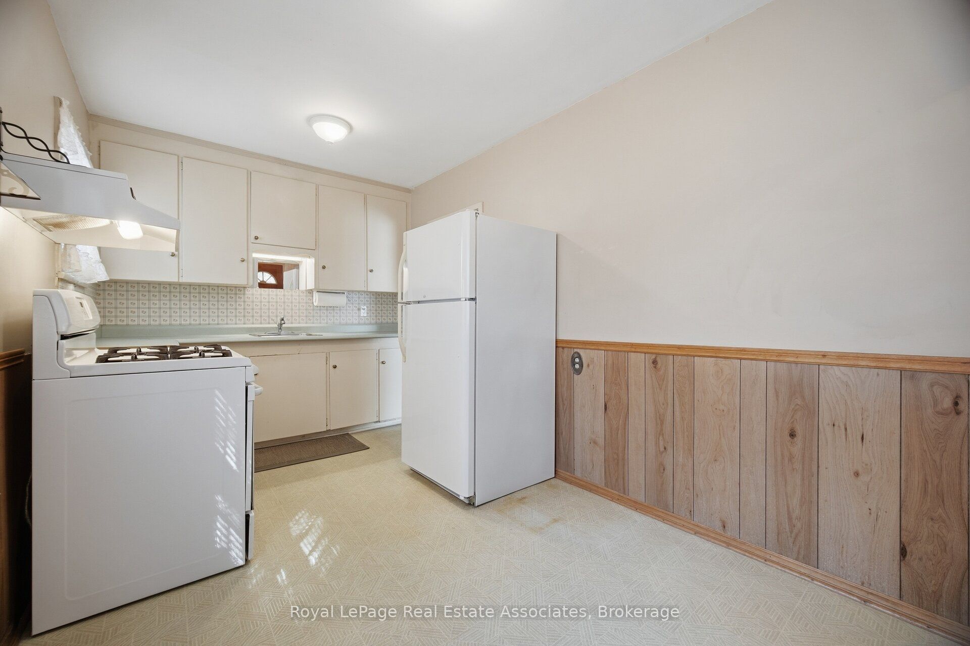 68 Allenby Avenue Property Photo 20