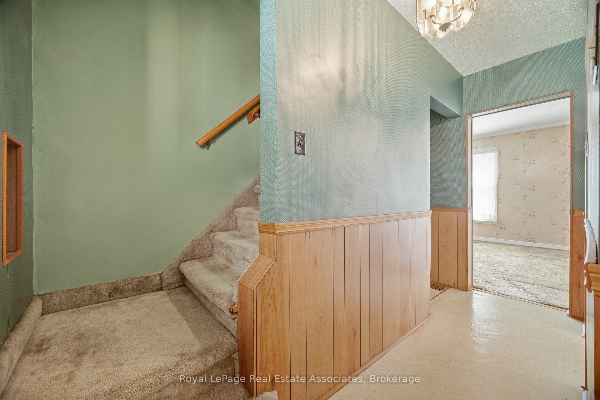 68 Allenby Avenue Property Photo 30