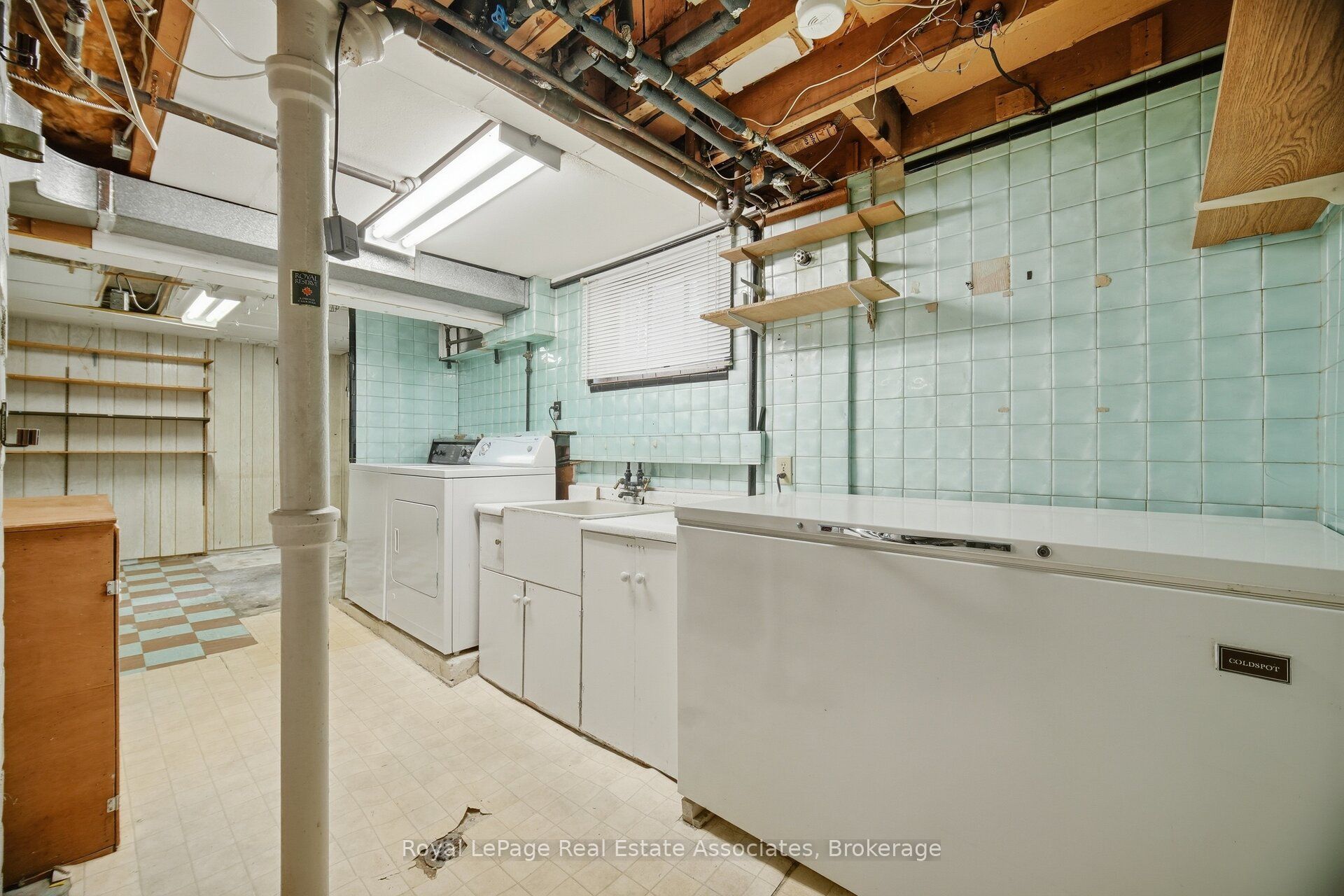 68 Allenby Avenue Property Photo 40