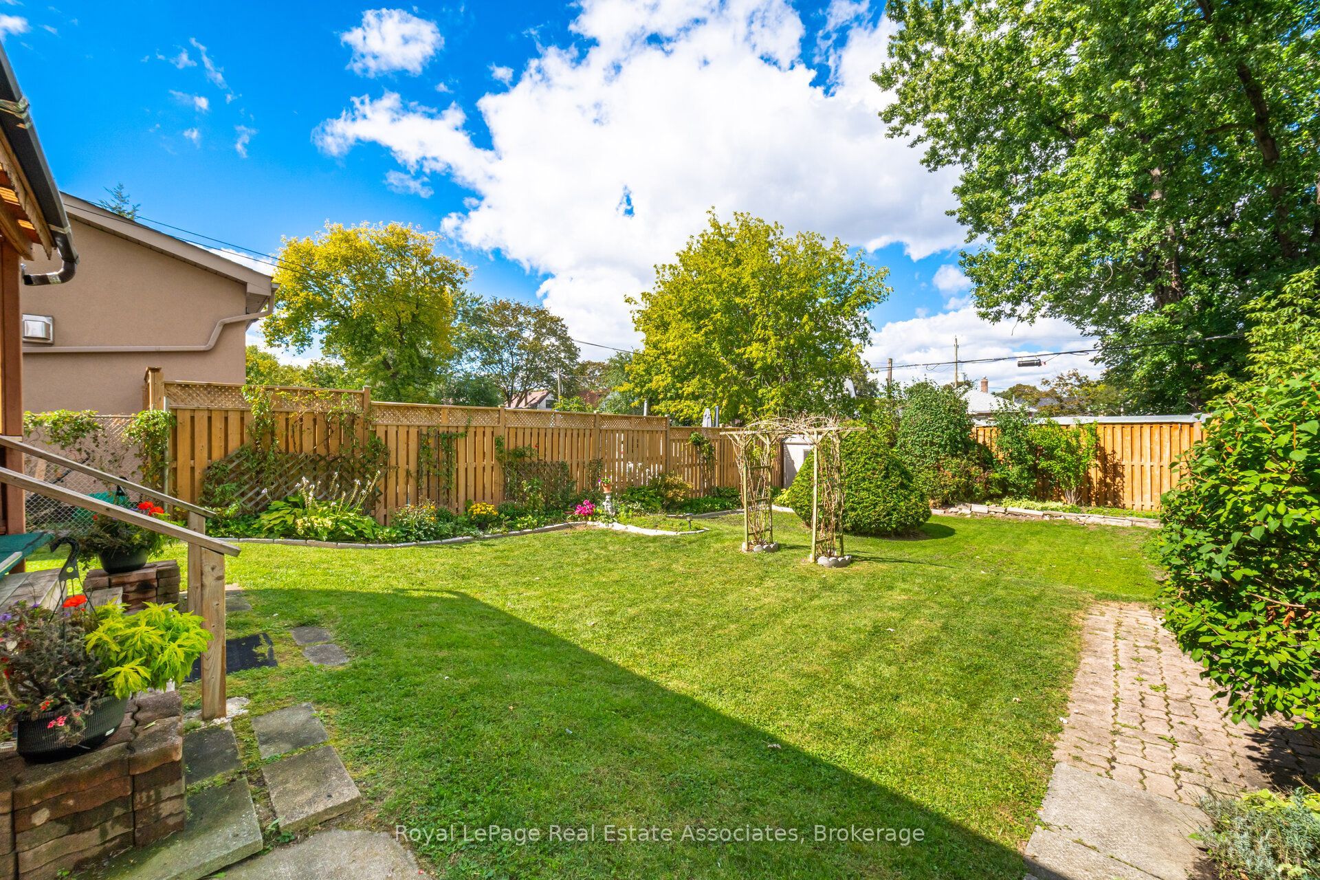 68 Allenby Avenue Property Photo 45