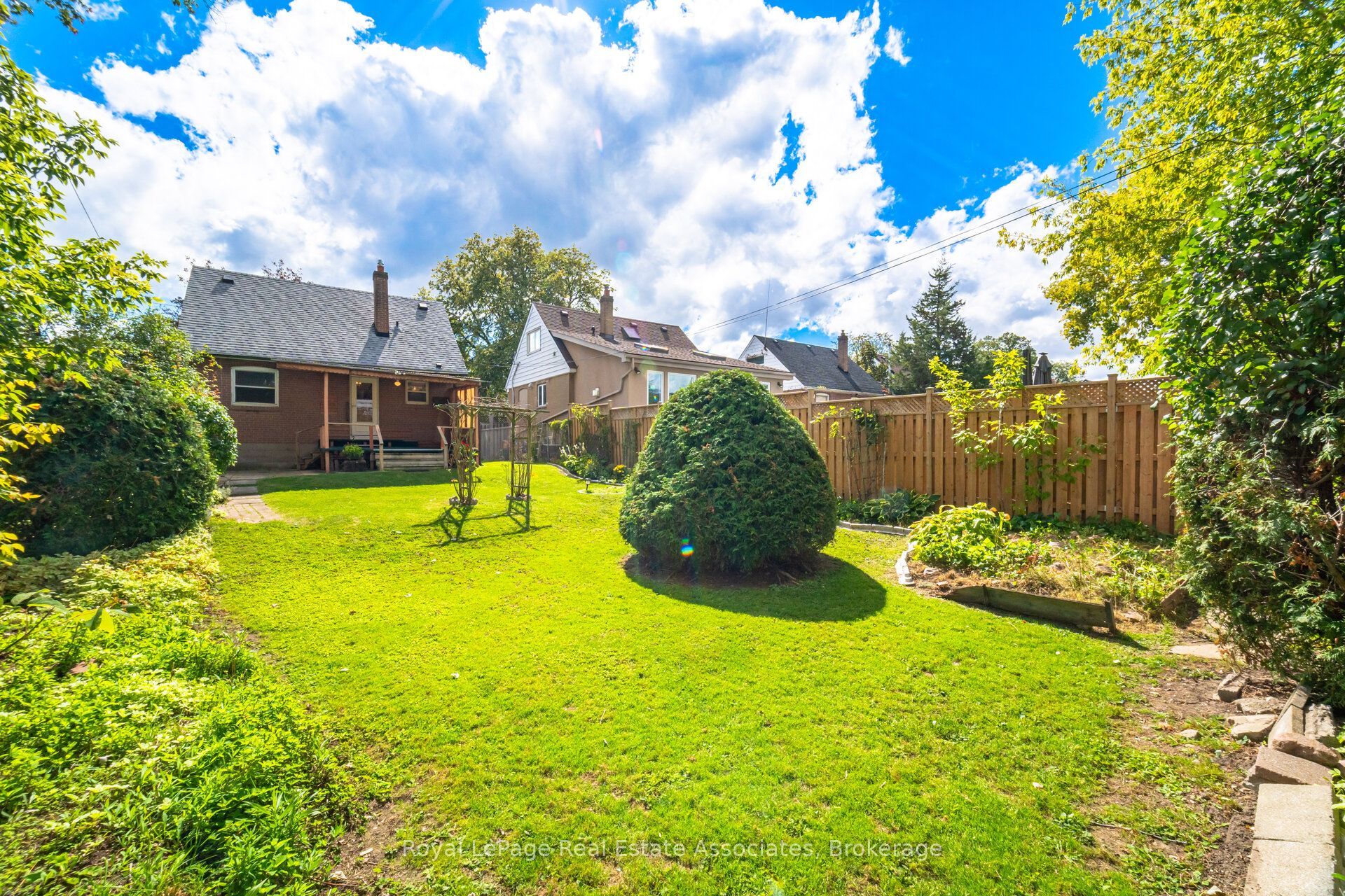68 Allenby Avenue Property Photo 47