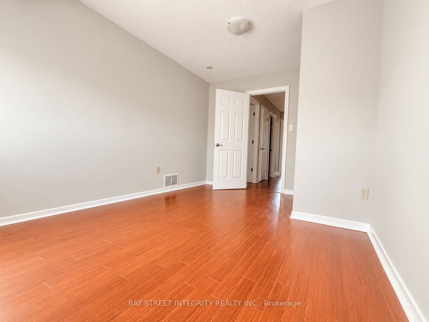 1580 Lancaster Drive 29 Property Photo 21