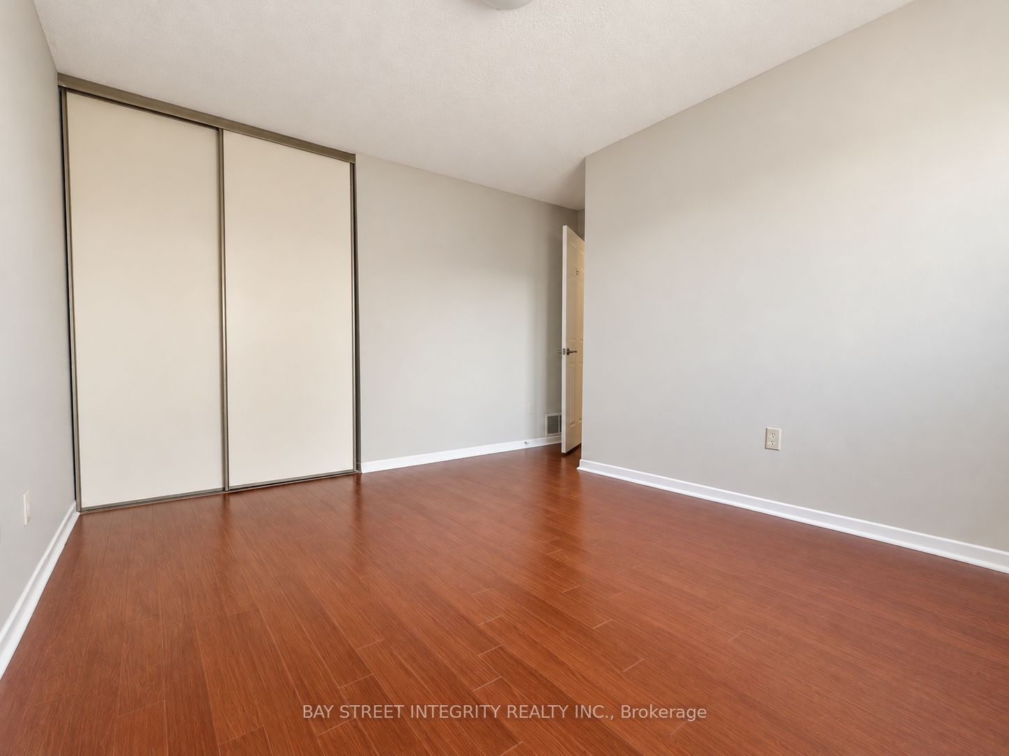 1580 Lancaster Drive 29 Property Photo 23