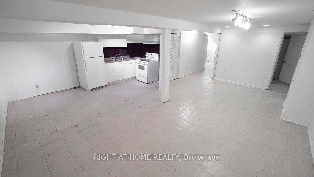 3932 Rushton Crescent Property Photo 27
