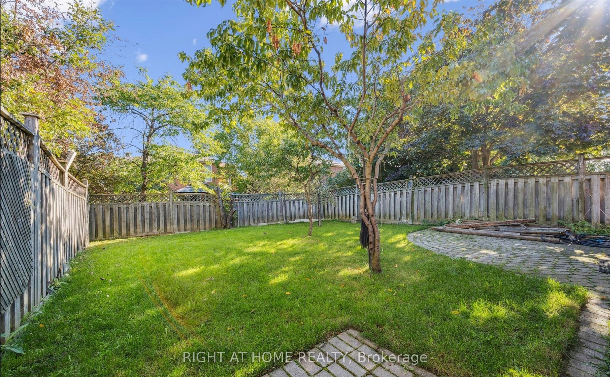 3932 Rushton Crescent Property Photo 29