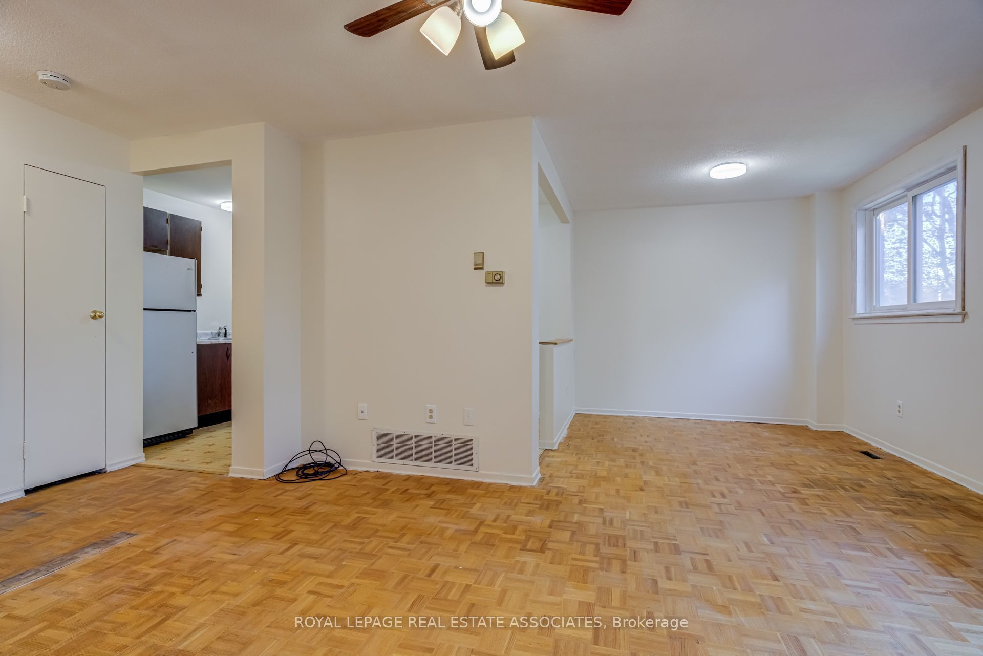 215 Mississauga Valley Boulevard Property Photo 18