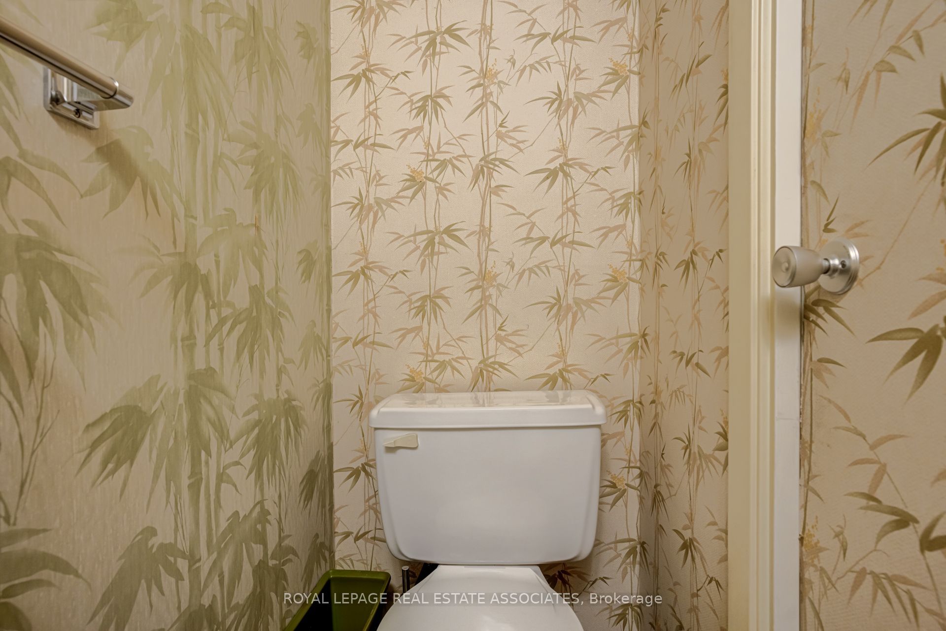 215 Mississauga Valley Boulevard Property Photo 20