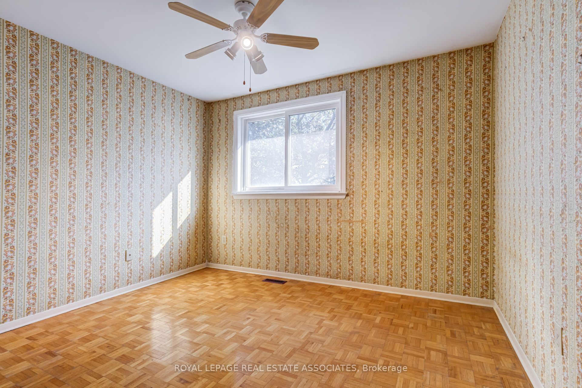215 Mississauga Valley Boulevard Property Photo 23