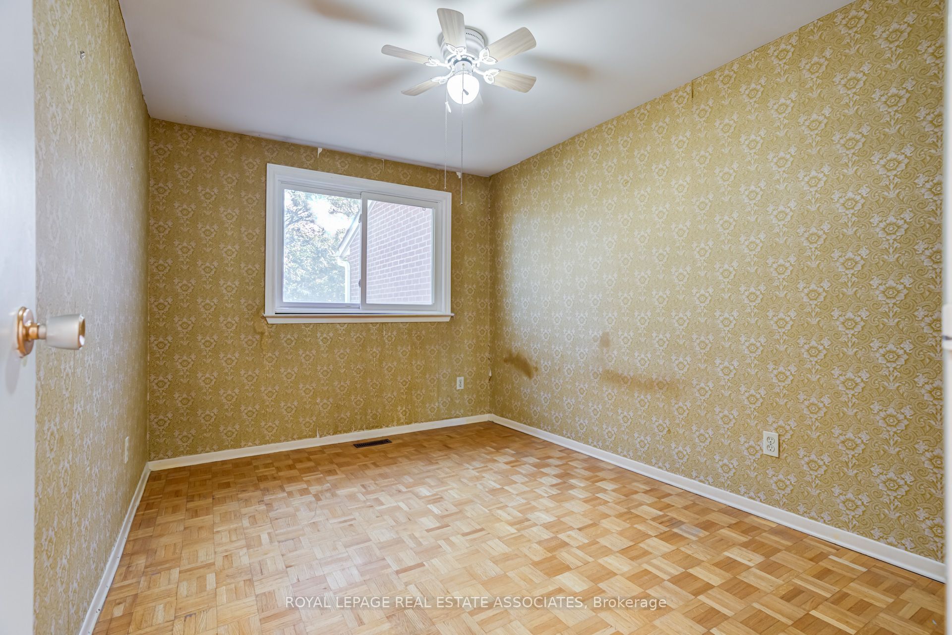 215 Mississauga Valley Boulevard Property Photo 31