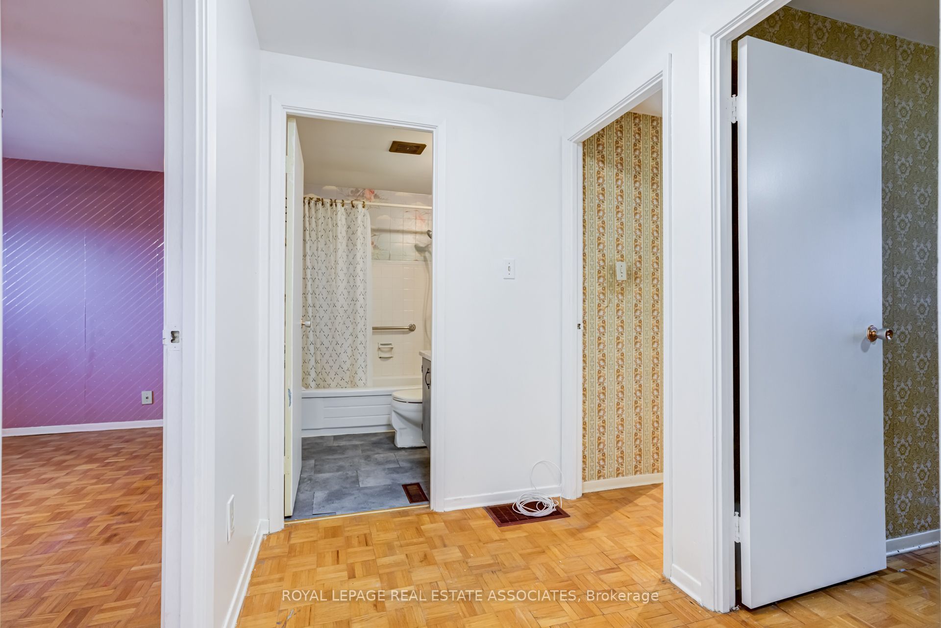 215 Mississauga Valley Boulevard Property Photo 37