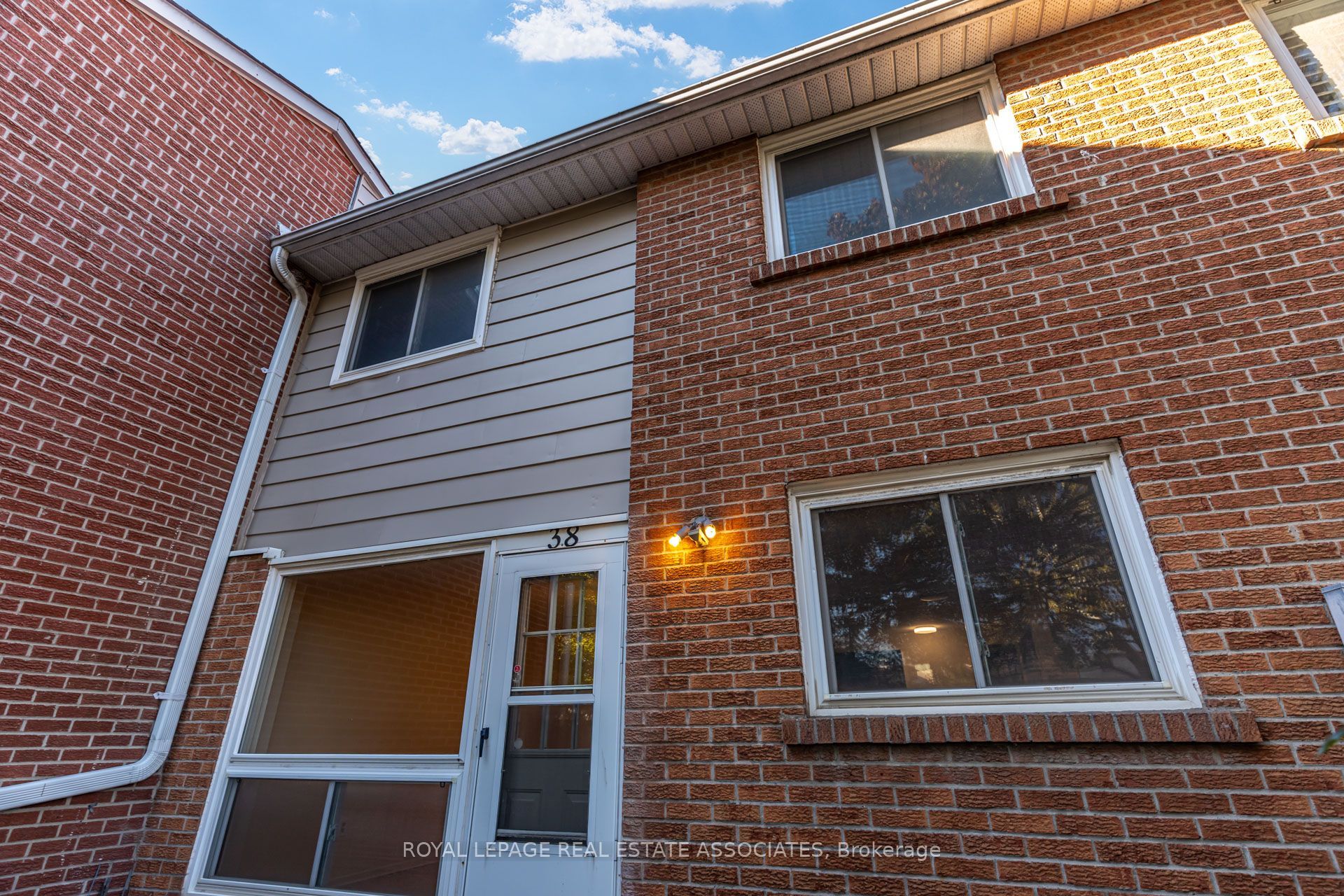 215 Mississauga Valley Boulevard Property Photo 42