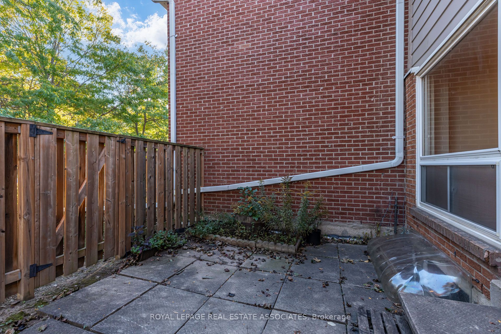 215 Mississauga Valley Boulevard Property Photo 43