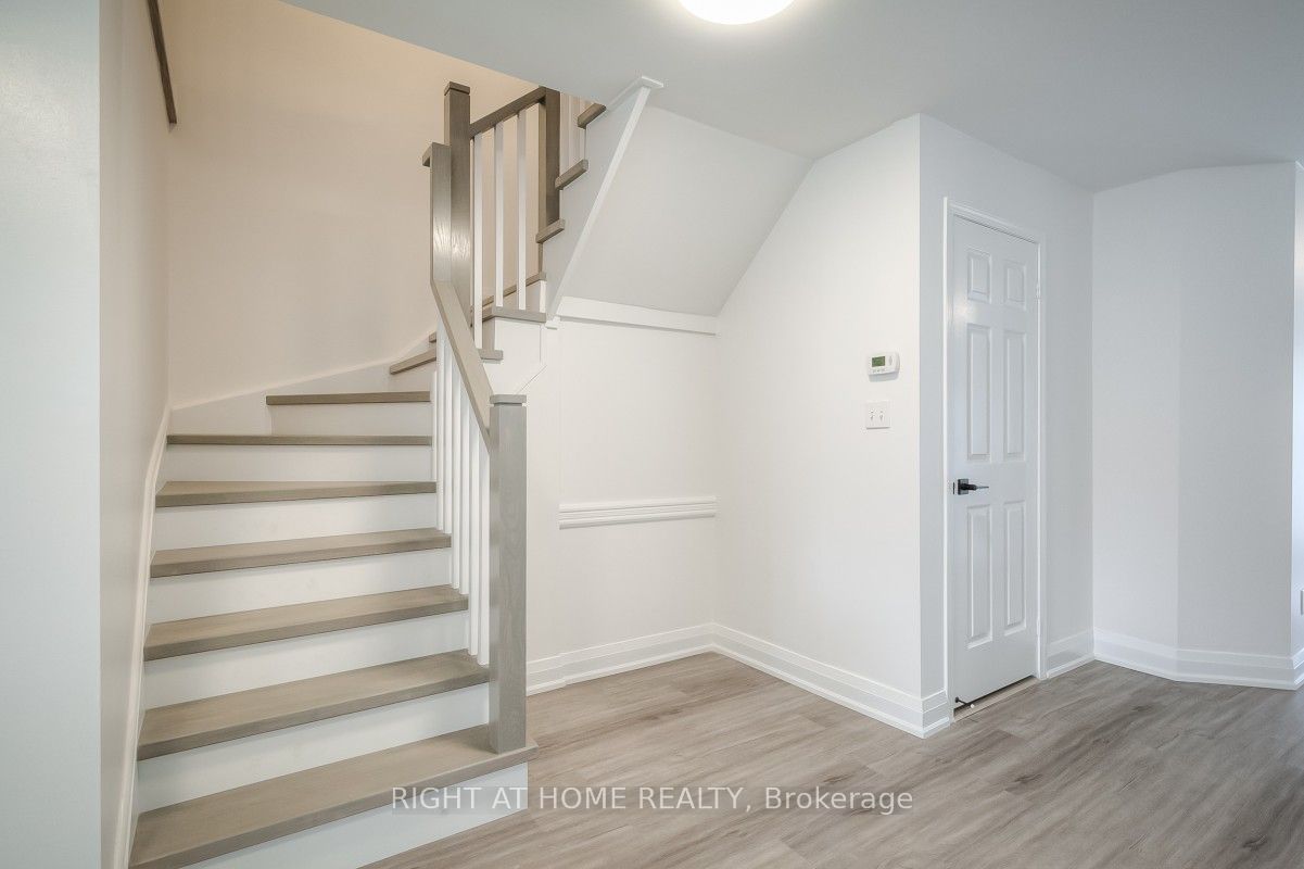 7401 Village Walk Property Photo 17