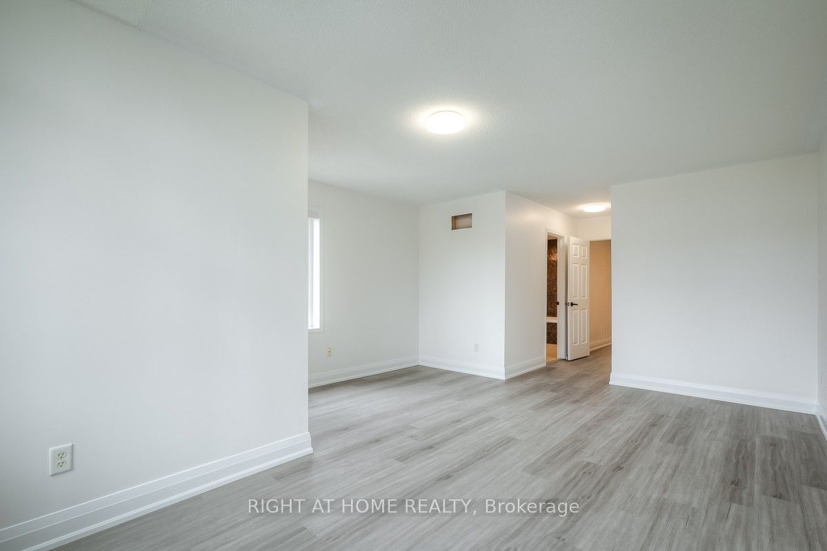 7401 Village Walk Property Photo 20