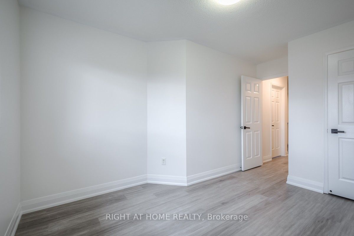 7401 Village Walk Property Photo 26