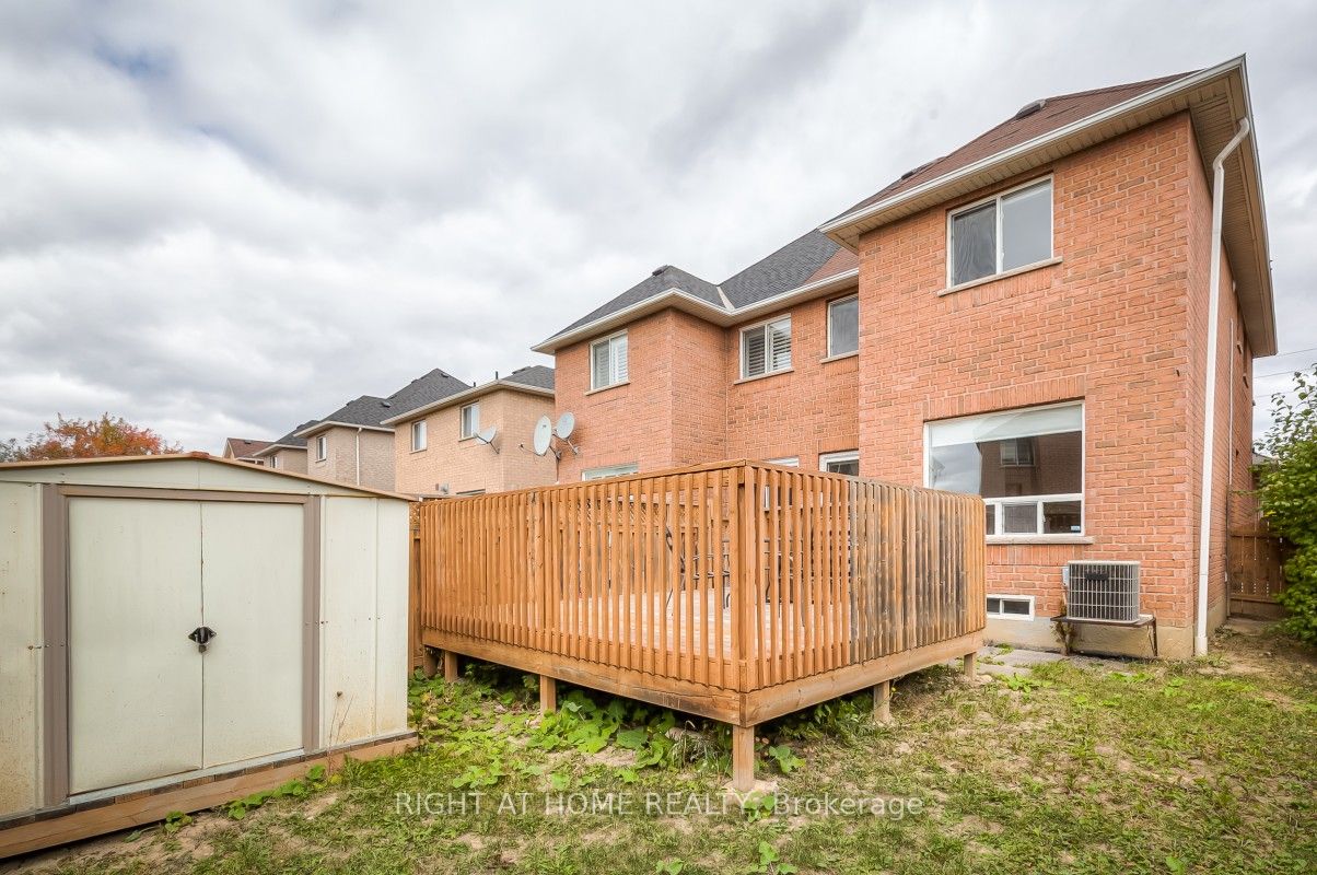 7401 Village Walk Property Photo 35
