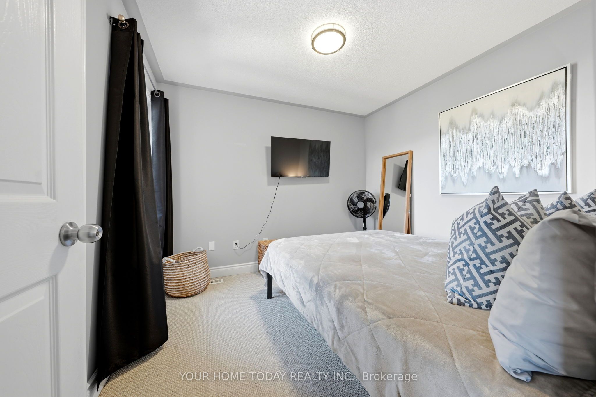 33 Preston Street Property Photo 24