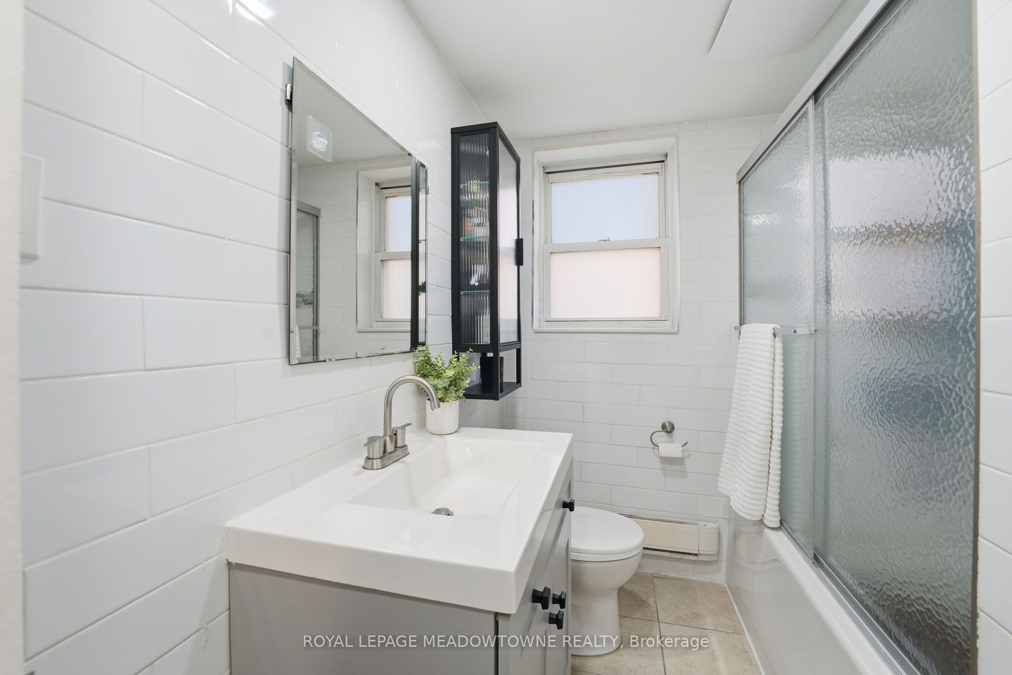 1351 Lakeshore Road 15 Property Photo 20