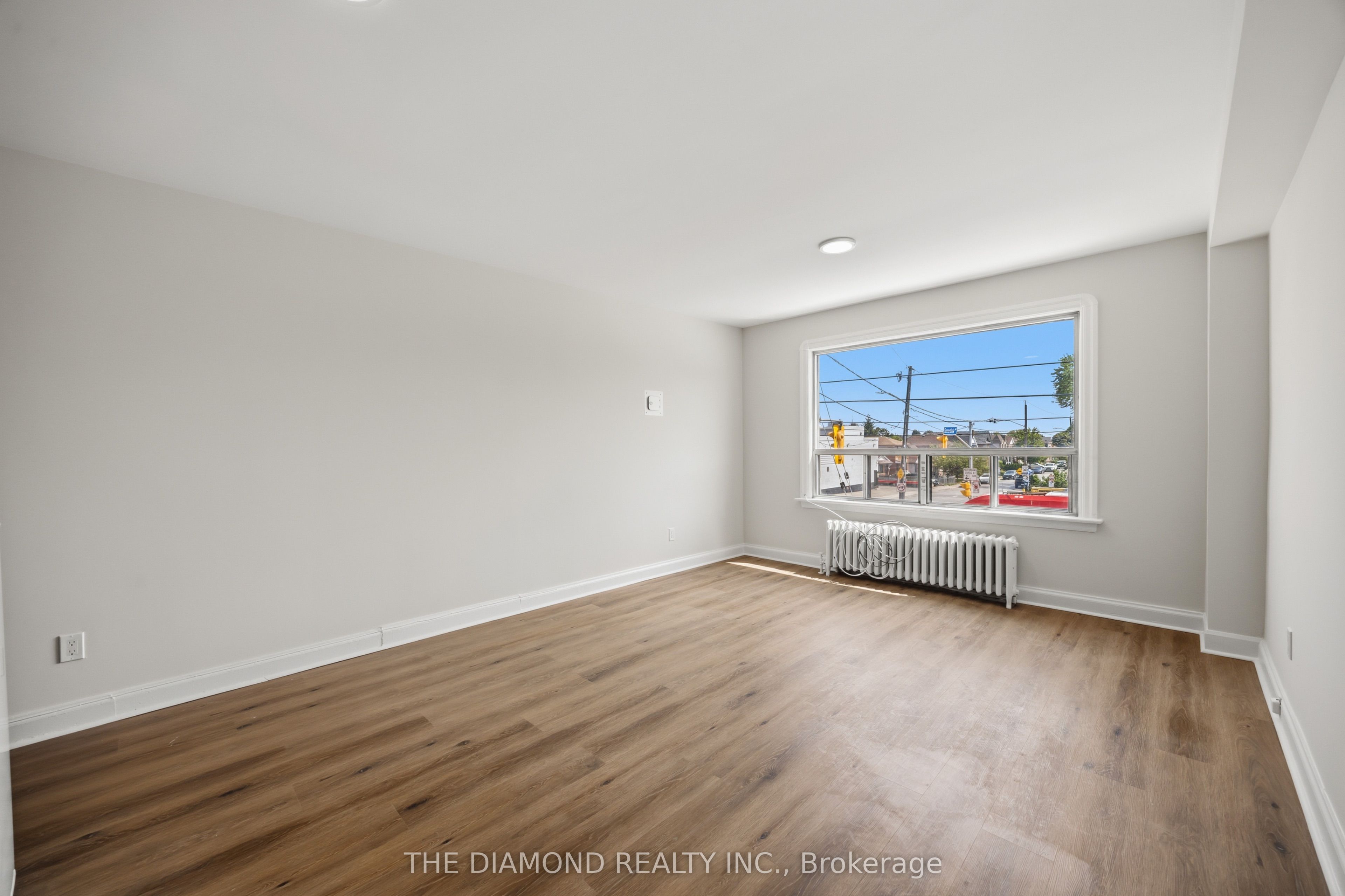 1958a Eglinton Avenue W Property Photo 13