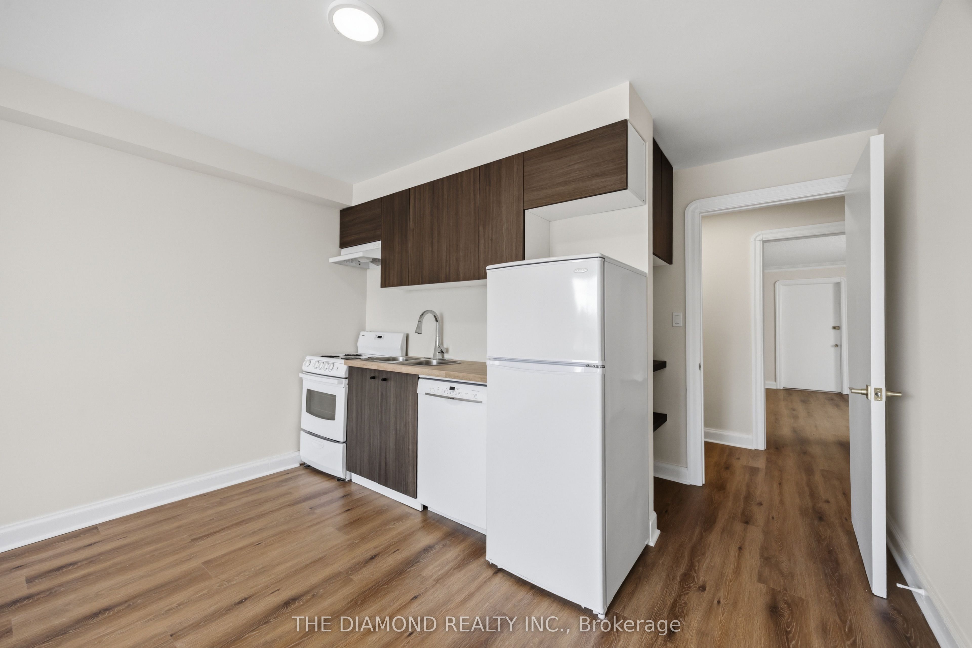 1958a Eglinton Avenue W Property Photo 17