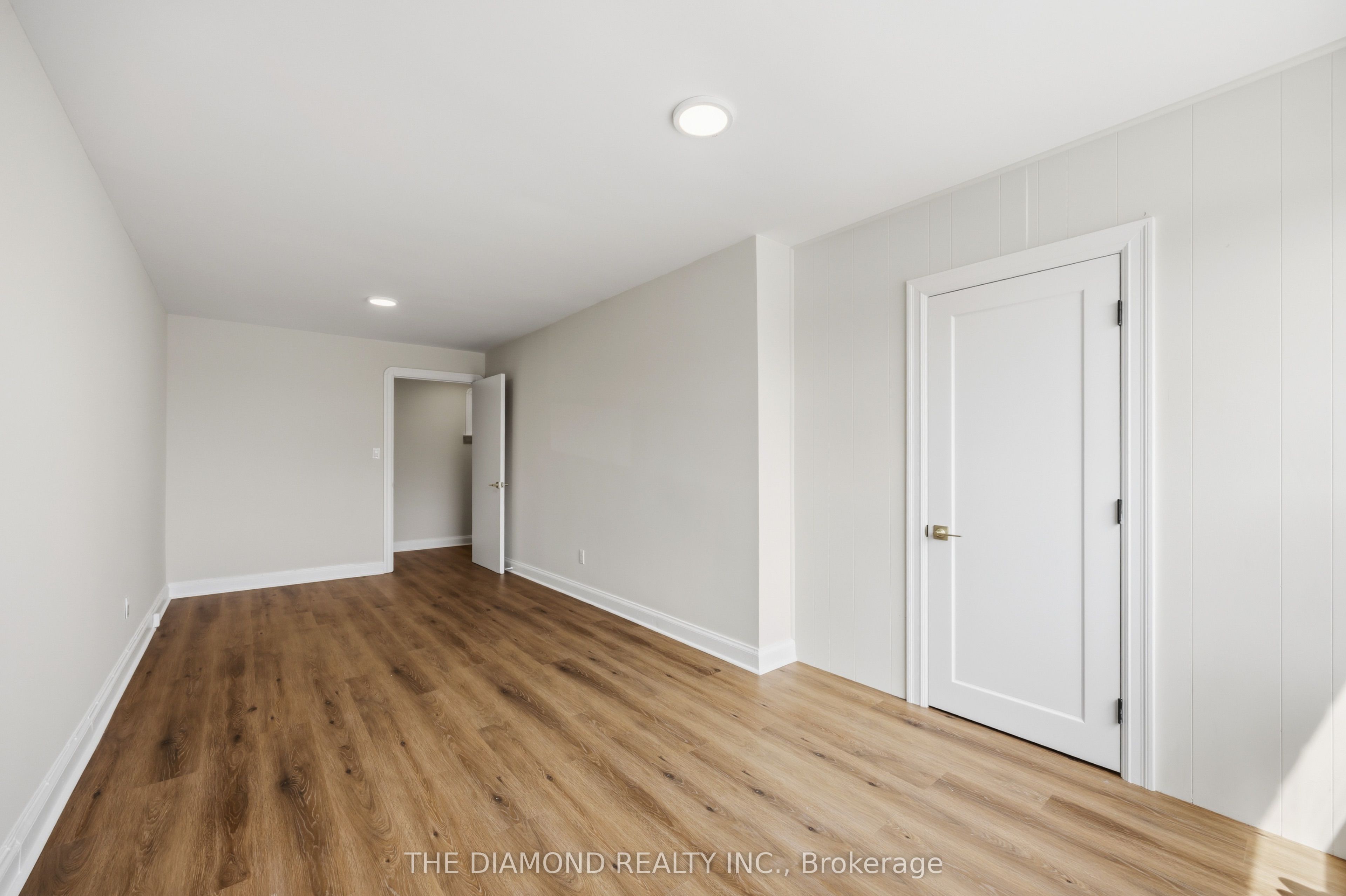 1958a Eglinton Avenue W Property Photo 24