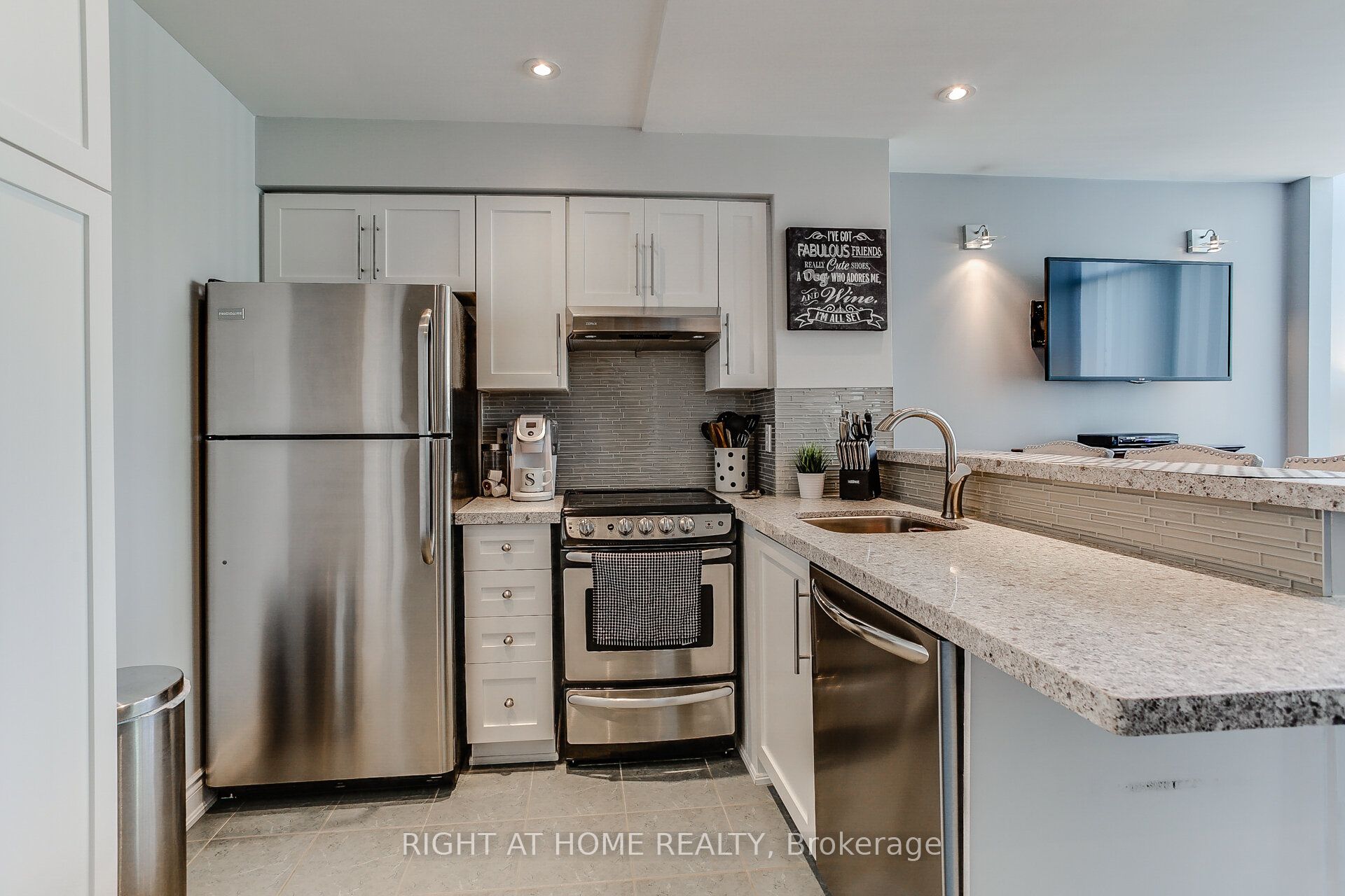300 Manitoba Street 426 Property Photo 6