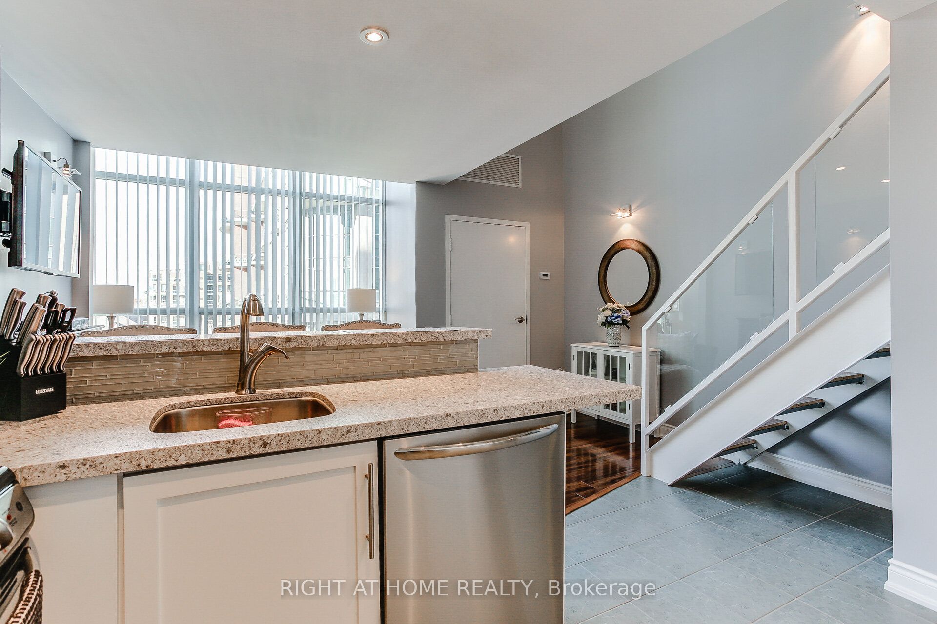 300 Manitoba Street 426 Property Photo 7