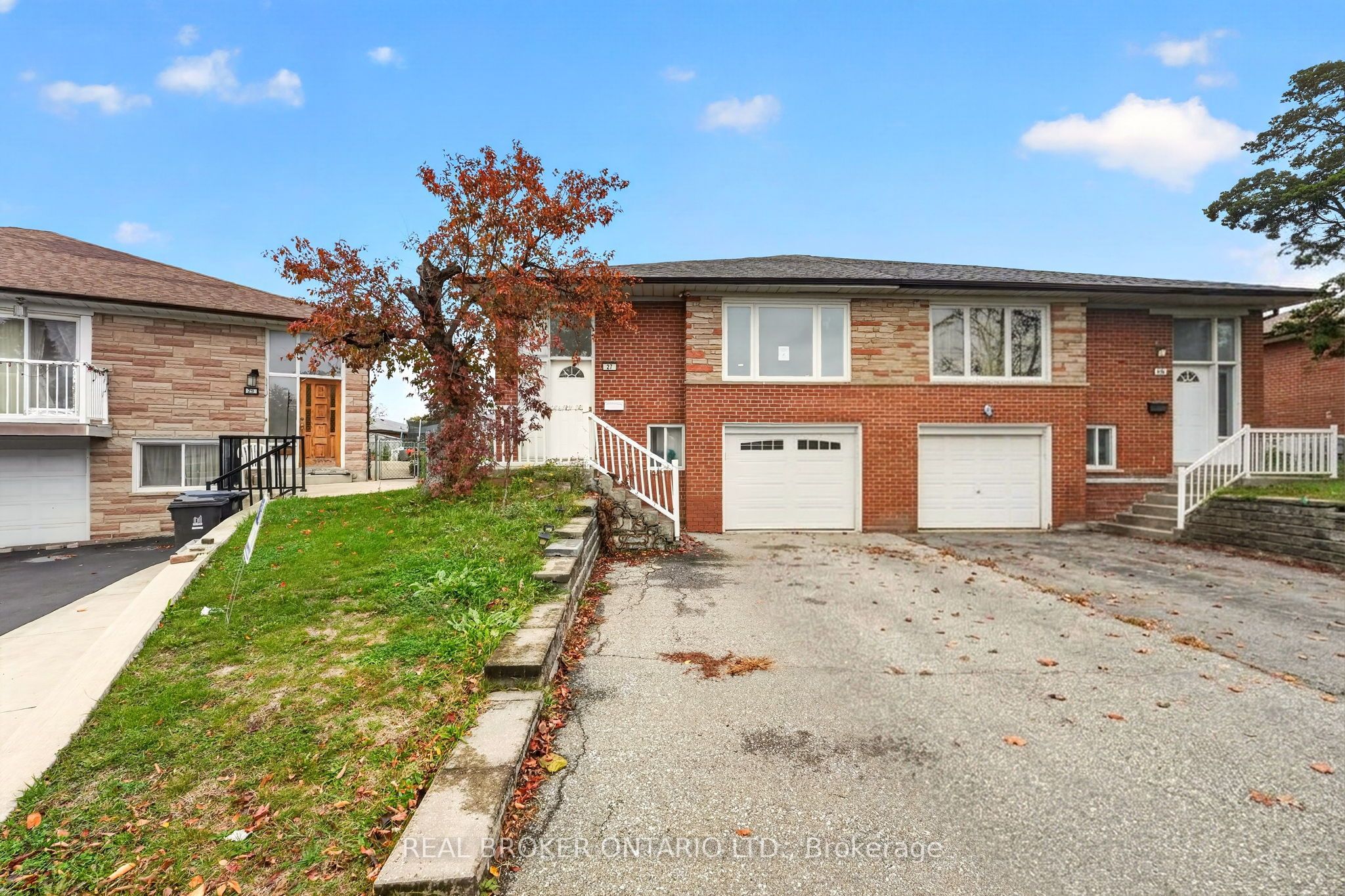 27 Vange Crescent Property Photo 2