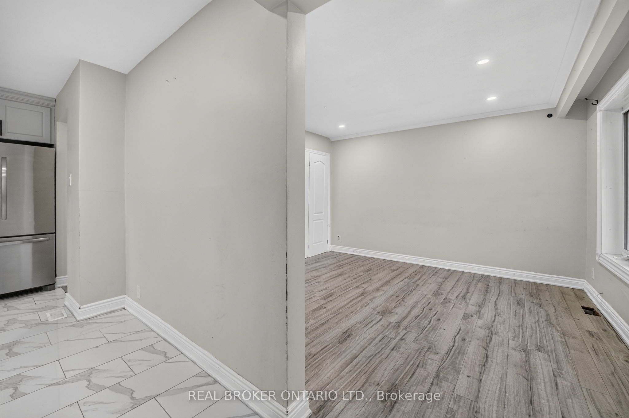 27 Vange Crescent Property Photo 8