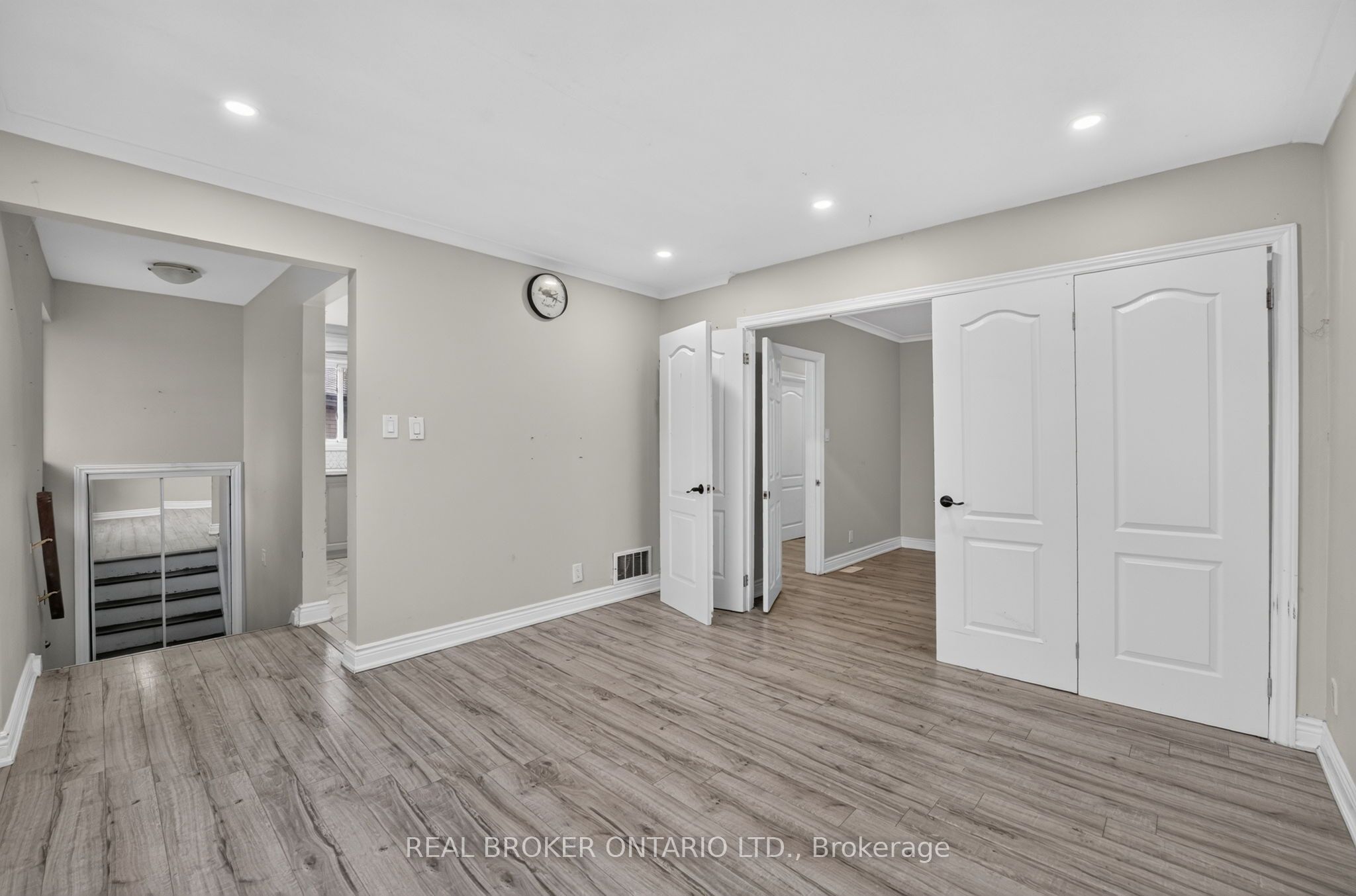 27 Vange Crescent Property Photo 9