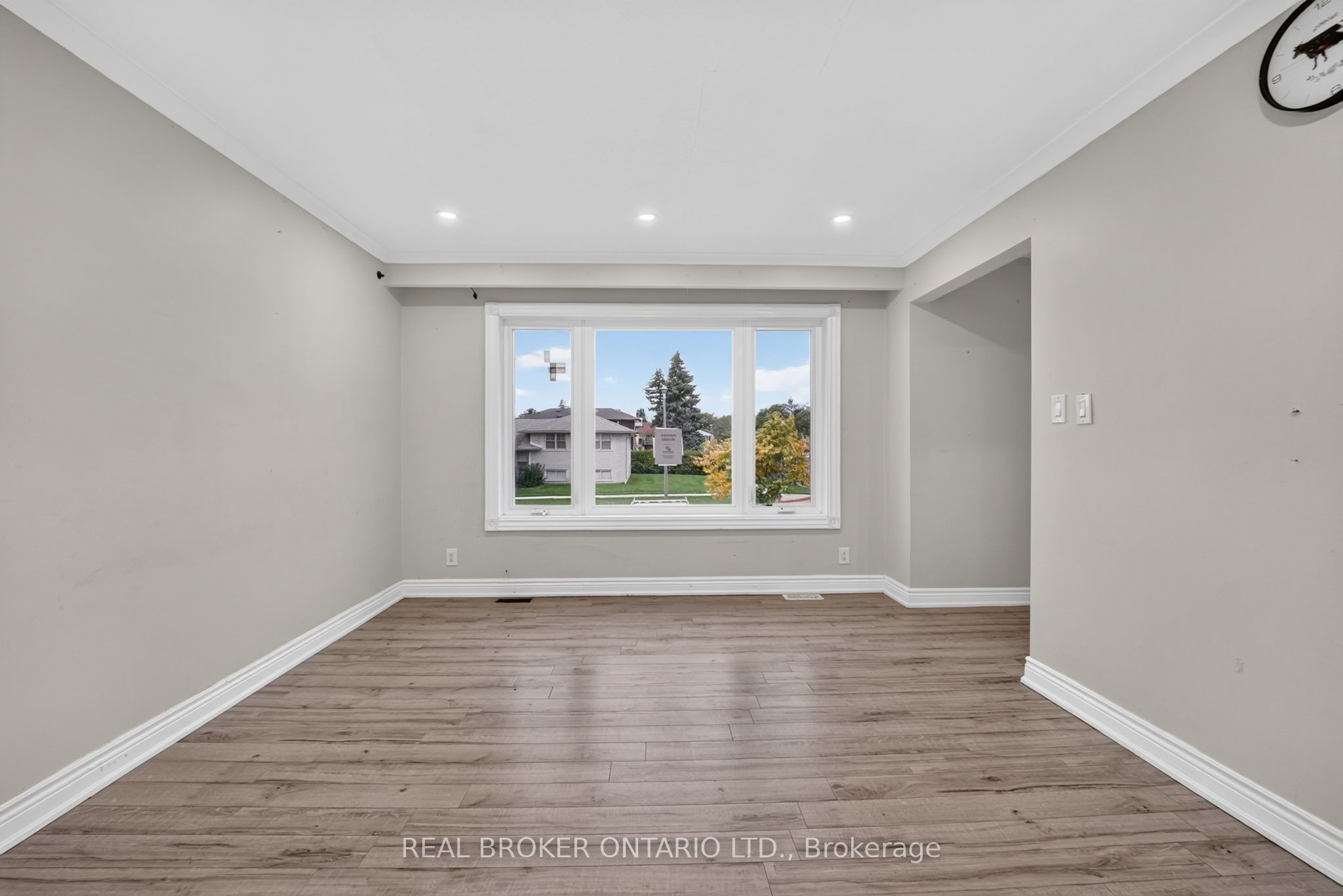 27 Vange Crescent Property Photo 10