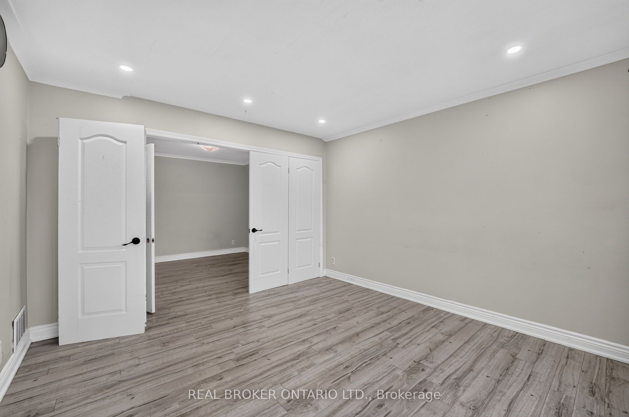27 Vange Crescent Property Photo 11