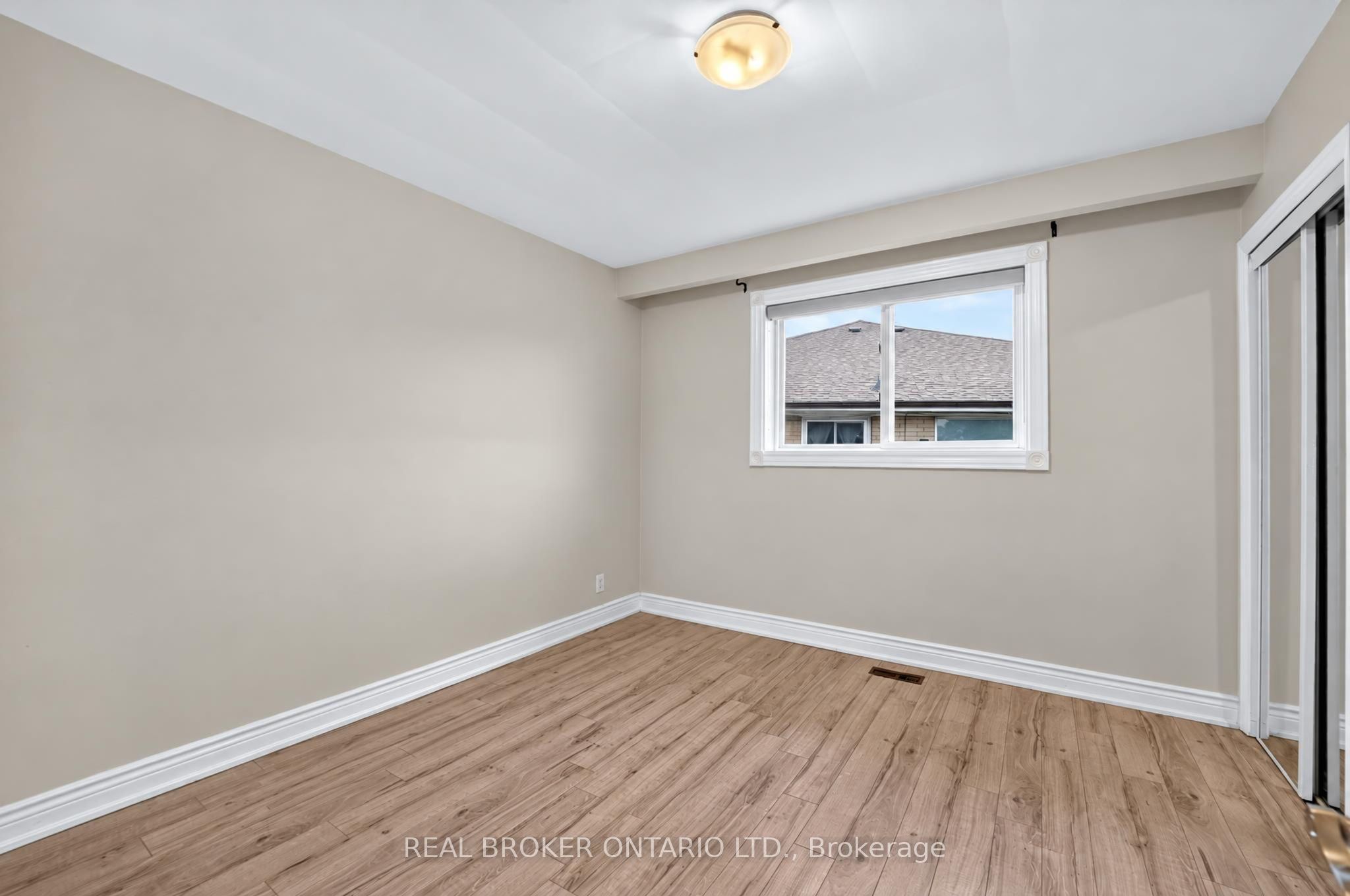 27 Vange Crescent Property Photo 15