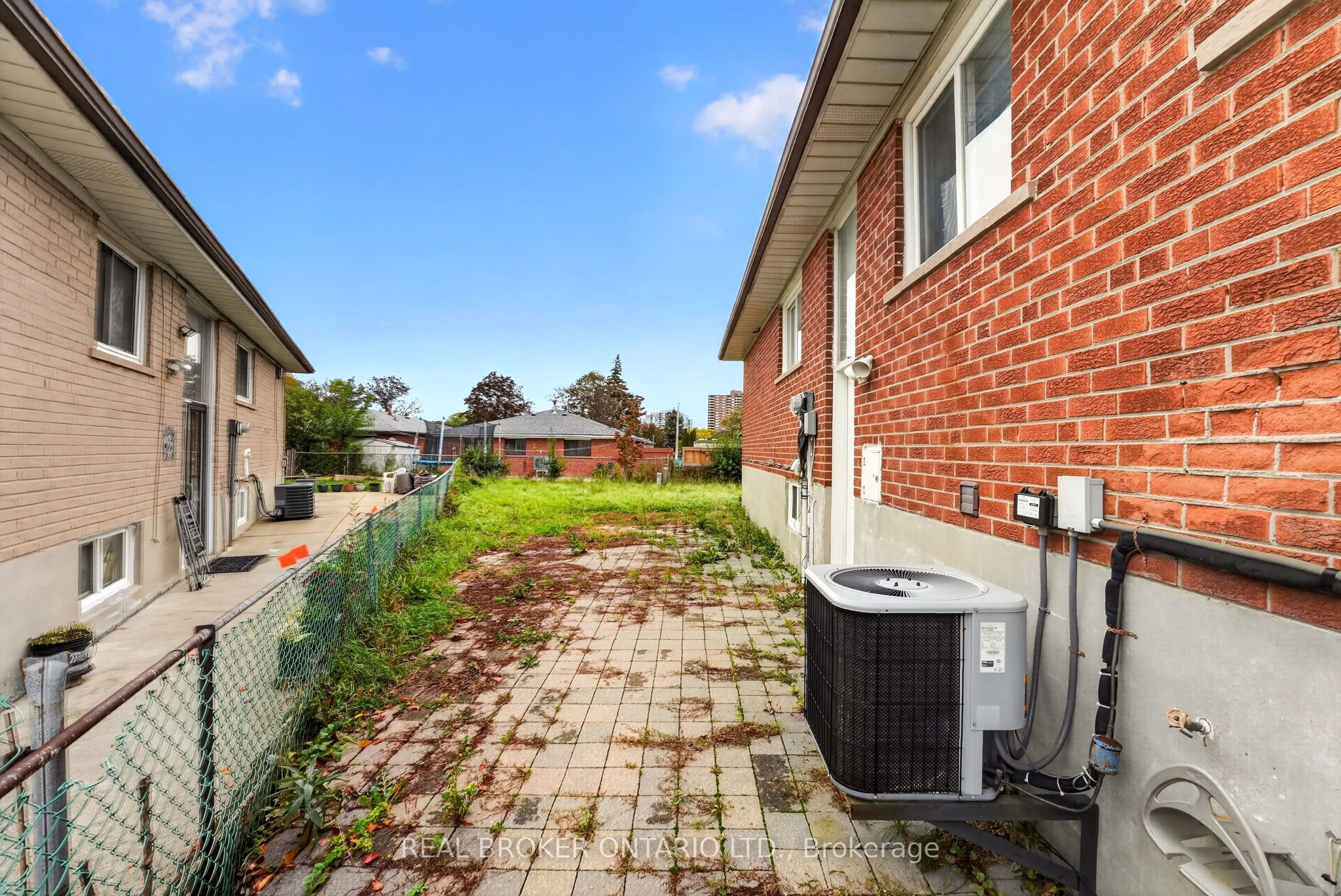 27 Vange Crescent Property Photo 41