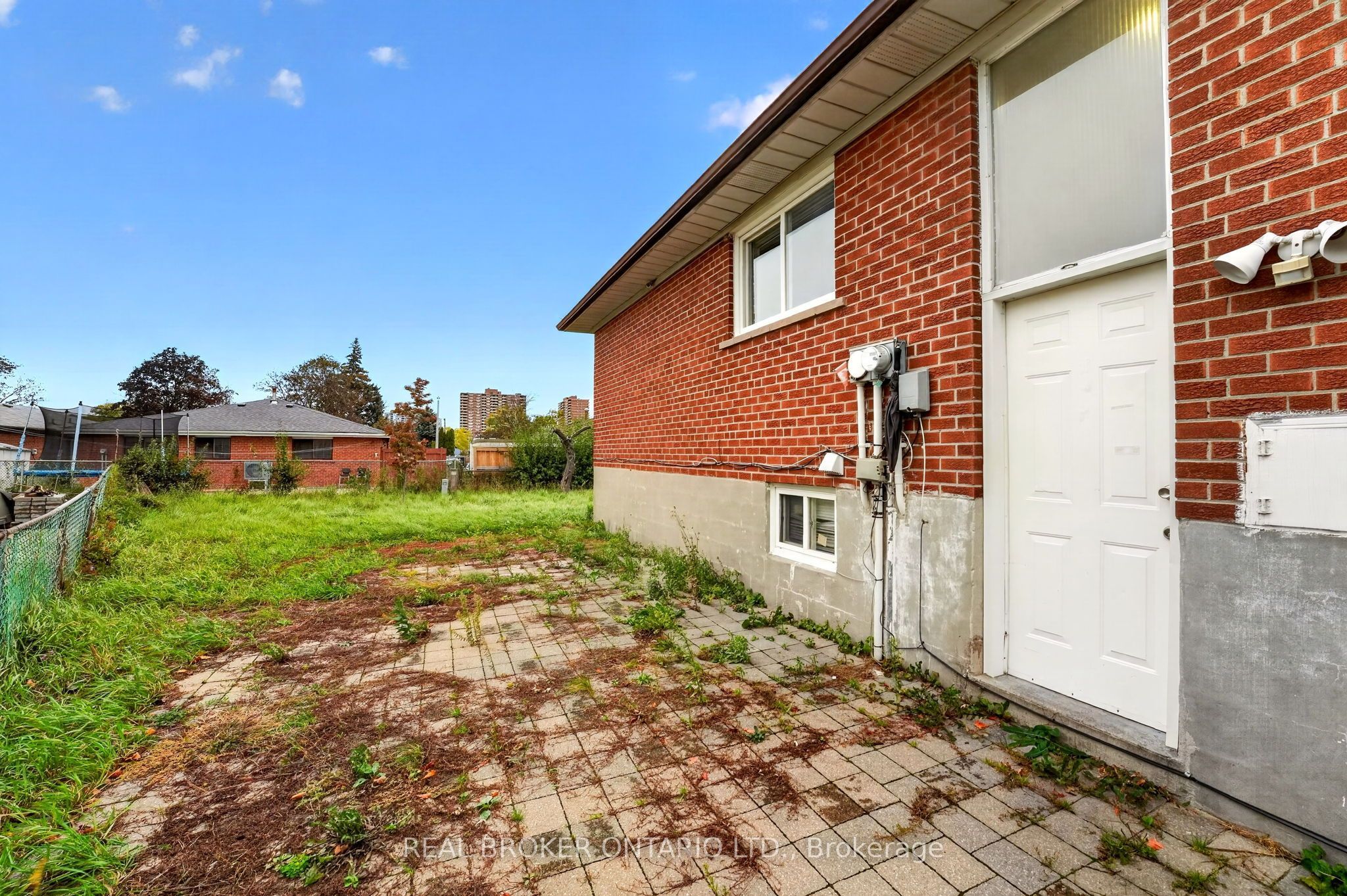 27 Vange Crescent Property Photo 42