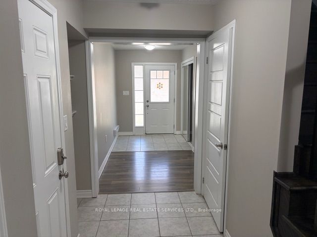 63 Bond Head Court Property Photo 3