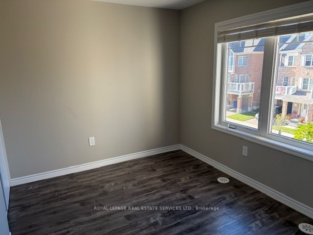 63 Bond Head Court Property Photo 13
