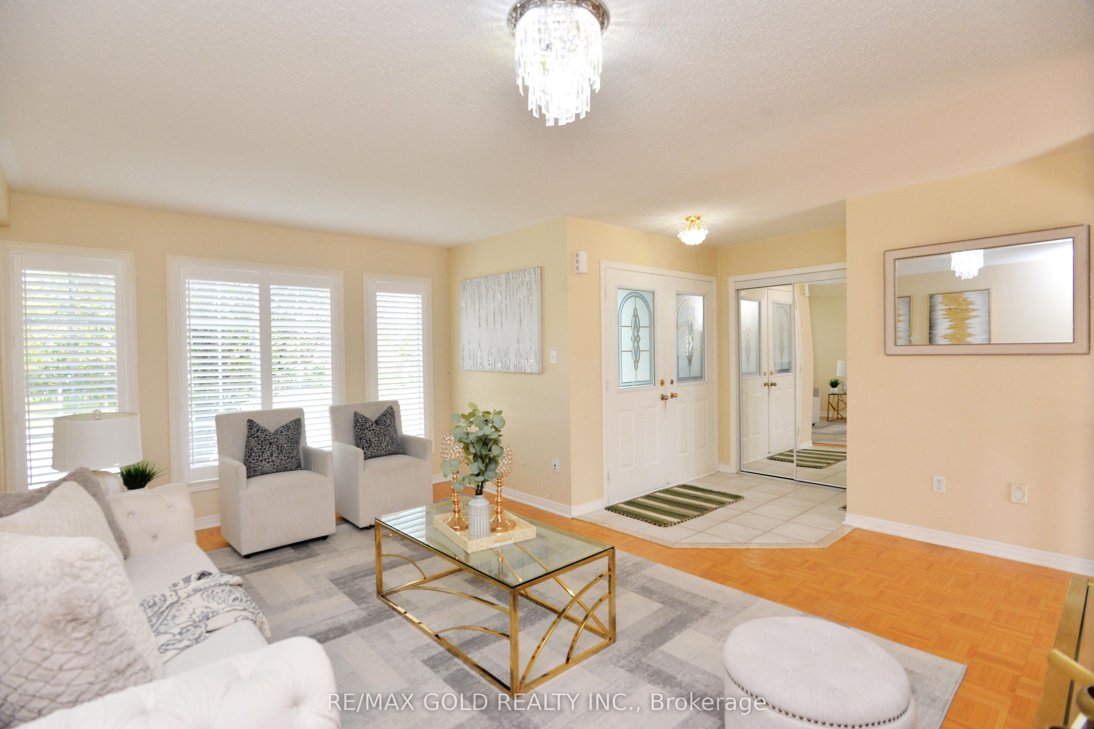 5974 Tenth Line Property Photo 11